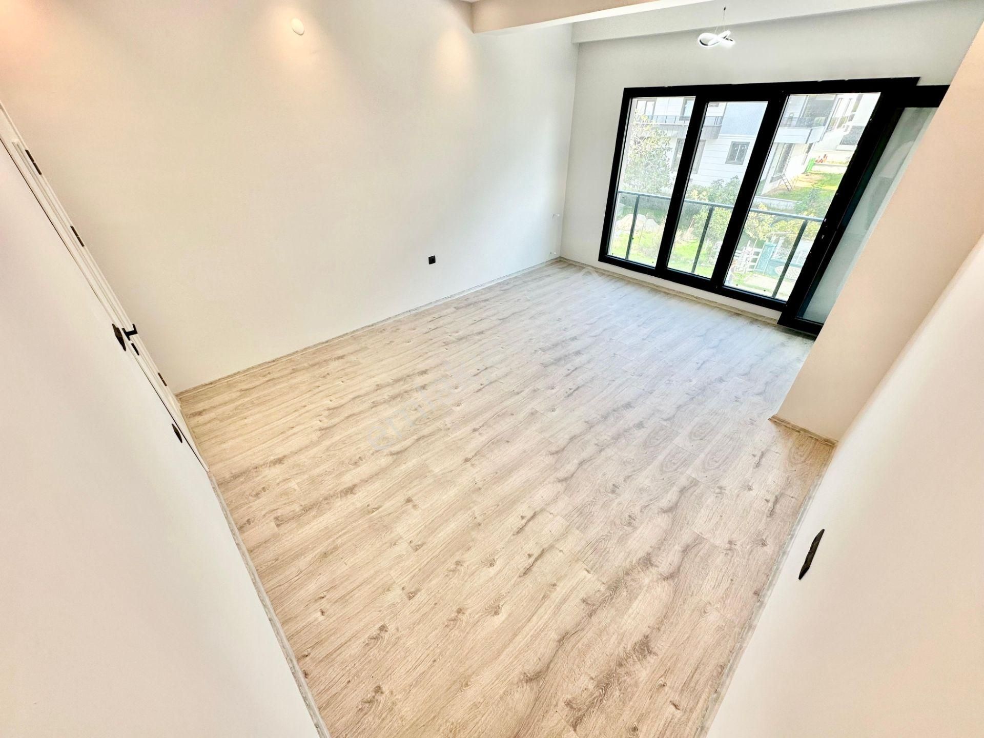 ꧁ay Emlaktan꧂akçay'da Denize 300 M Arakat Şık Tasarımlı Ebeveyn Banyolu Satılık 2+1 Ultra Lüx Daire - Görsel 12