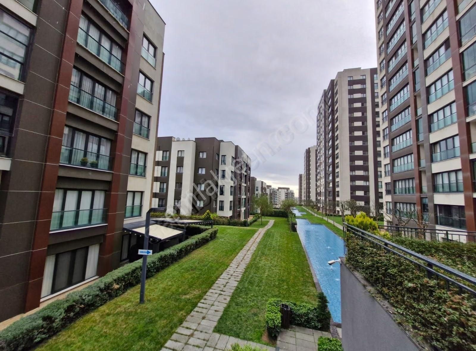 Beylikdüzü Vira İstanbul Sitesi Satılık 4,5+1 Daire - Görsel 2