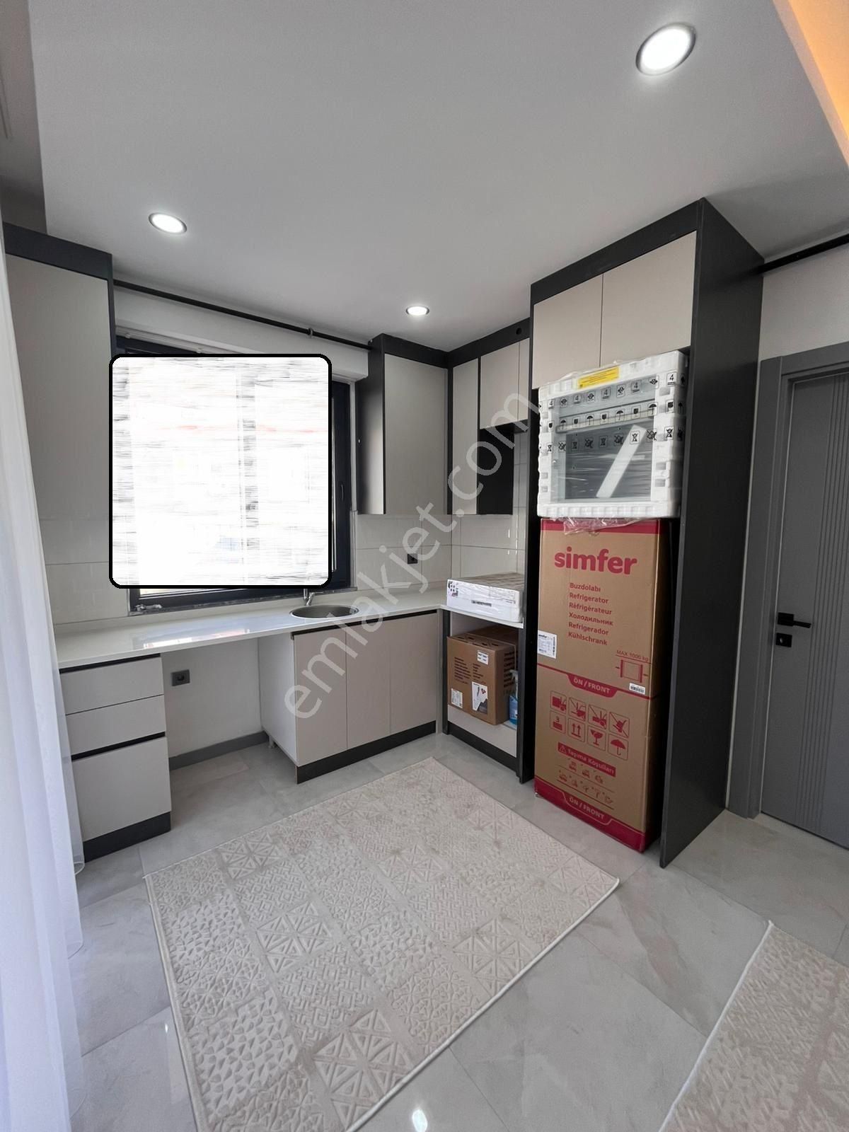 Ender Uysal Gayrimenkulden Karaman Mahallesin De Satılık Lüx 1+1 Balonlu Apart...