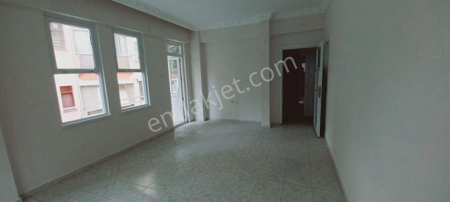 Alanya Güllerpınarı Mah.denize 250 Mt.satılık 2+1 Daire