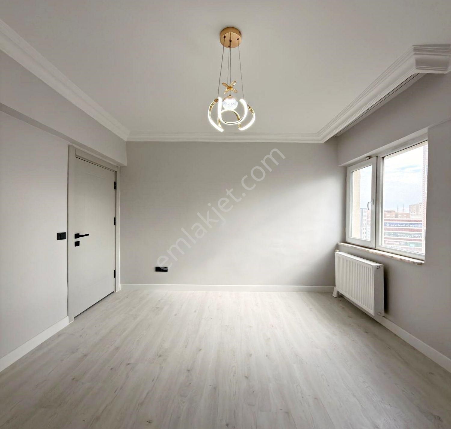 Umut Sitesinde Full Yapılı Peyzaj Cephe 3+1 Kiralık Daire - Görsel 23