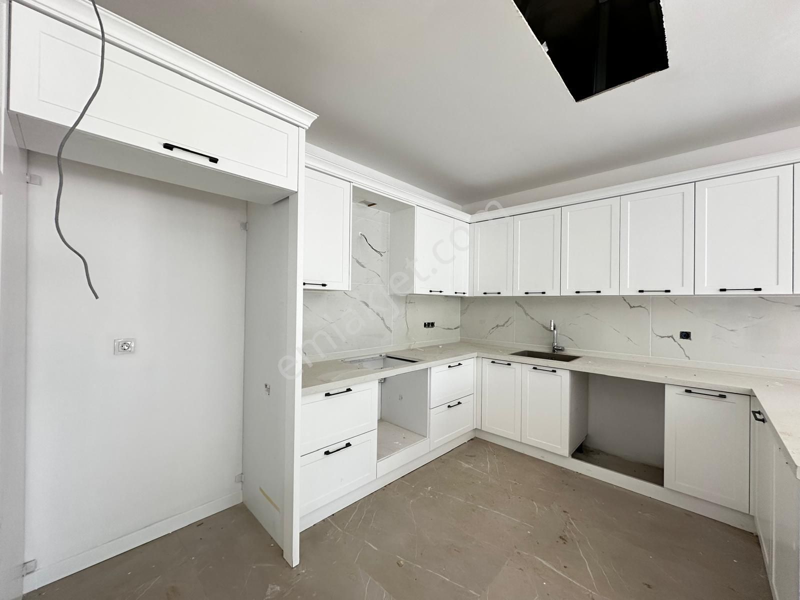 Kuşadası Karaova'da Denize Ve Avm'lere Yürüme Mesafesi Sıfır 5+2 - Görsel 23