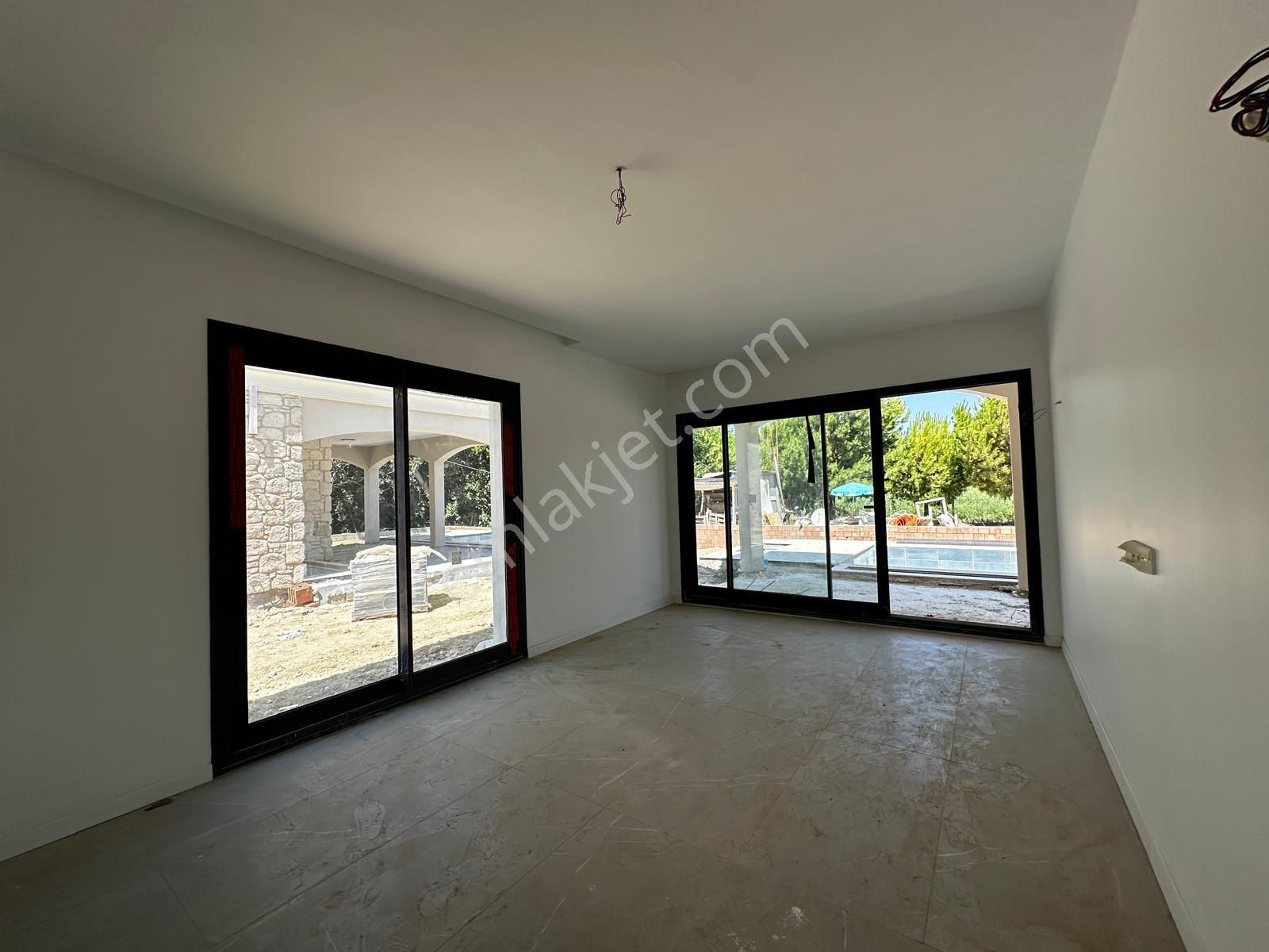 Kuşadası Karaova'da Denize Ve Avm'lere Yürüme Mesafesi Sıfır 5+2 - Görsel 17