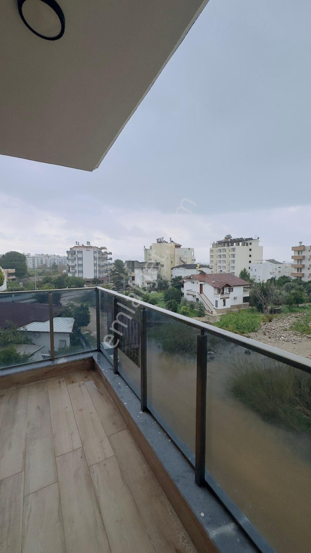 Finike Sahlde Deniz Manzaralı 1+1 Kiralık Daire - Görsel 7