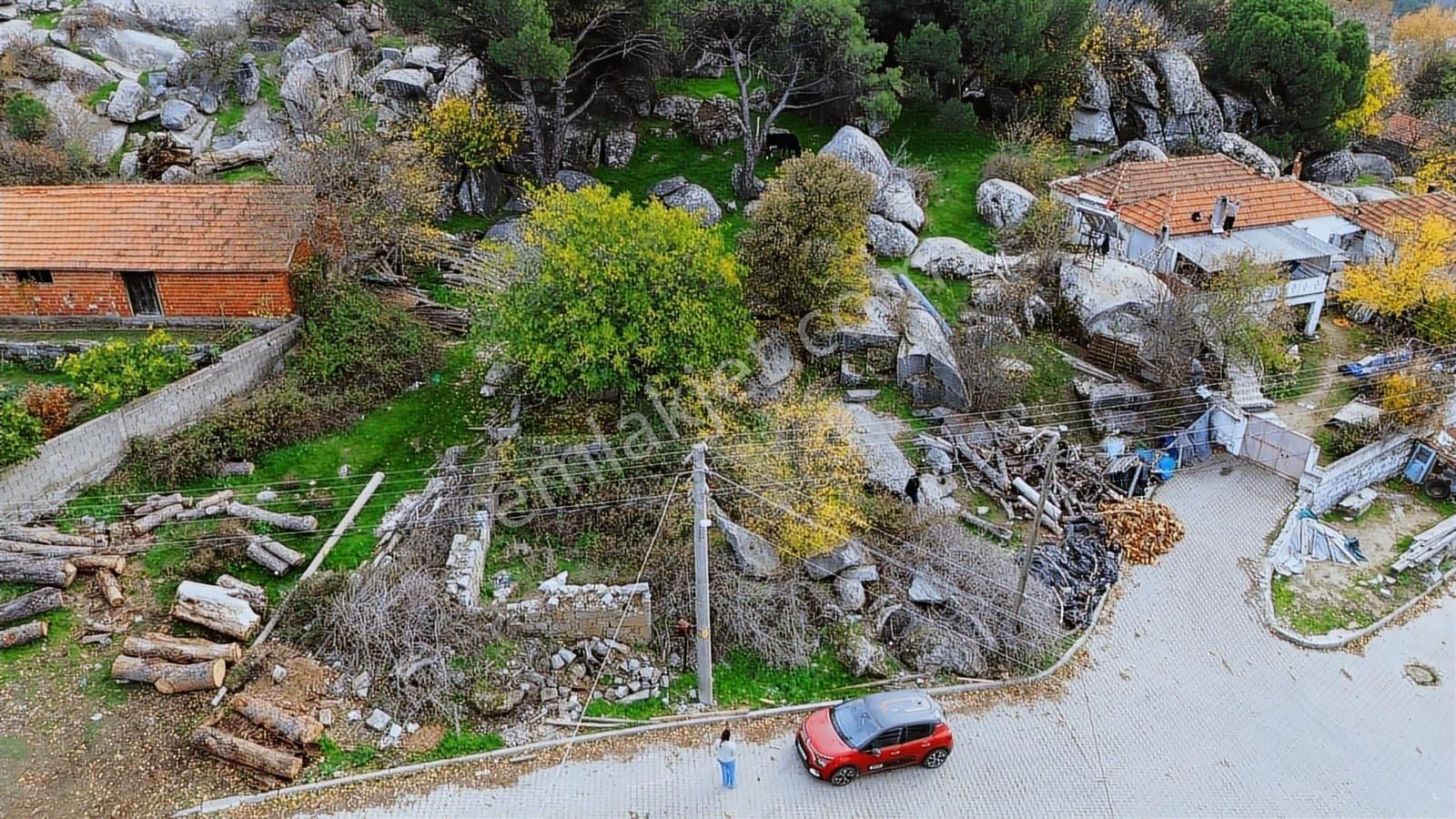 Bergama Kozak Aşağıcuma Mahallesinde 180 M2 Satılık İmarlı Arsa - Görsel 9