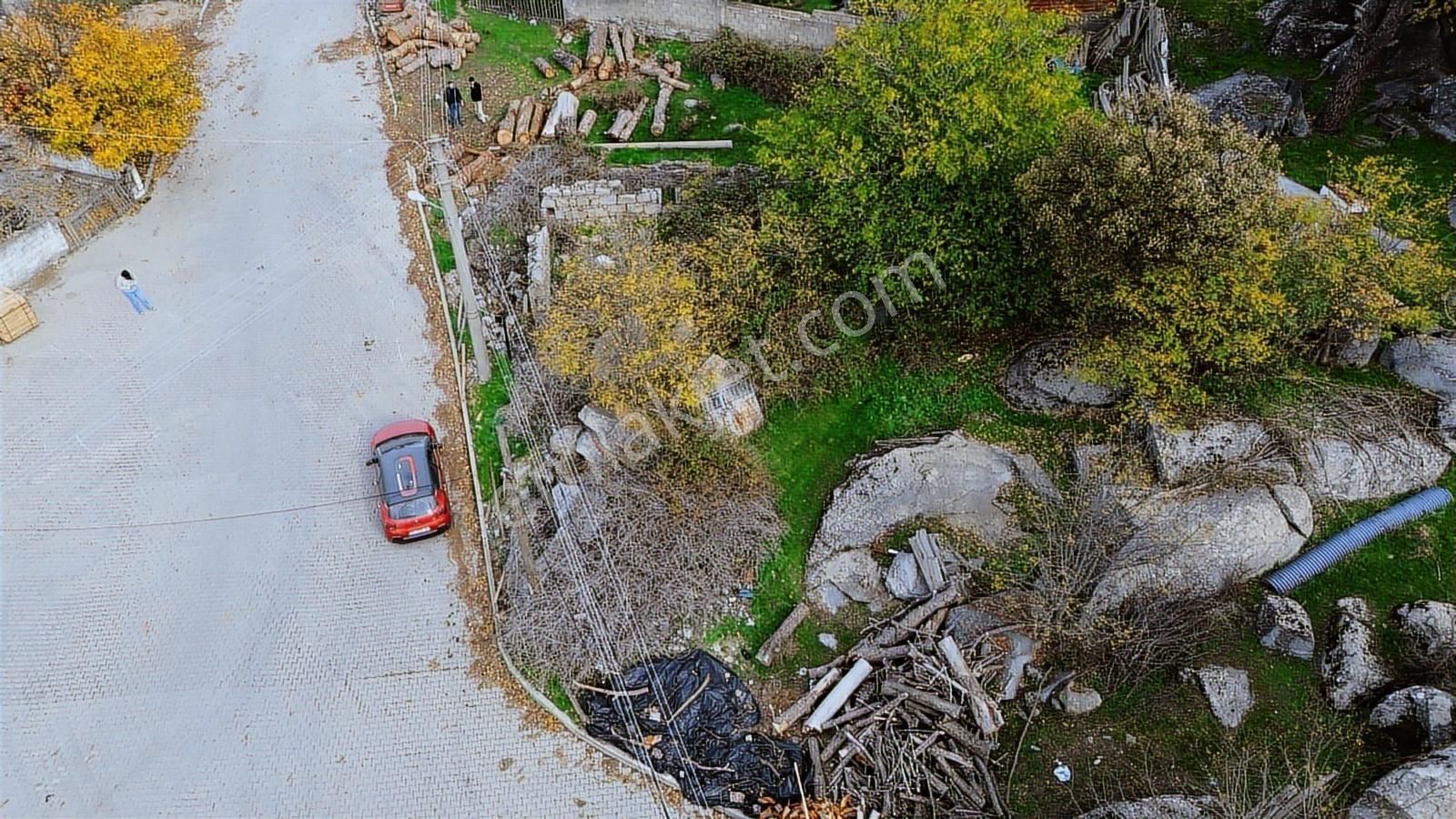 Bergama Kozak Aşağıcuma Mahallesinde 180 M2 Satılık İmarlı Arsa - Görsel 2