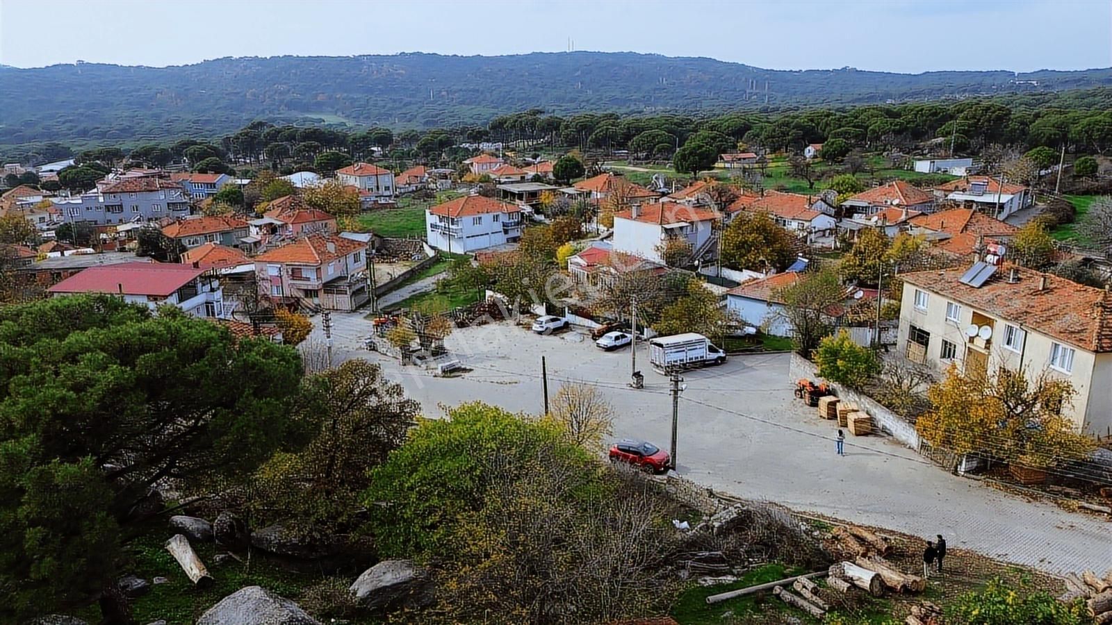 Bergama Kozak Aşağıcuma Mahallesinde 180 M2 Satılık İmarlı Arsa - Görsel 5