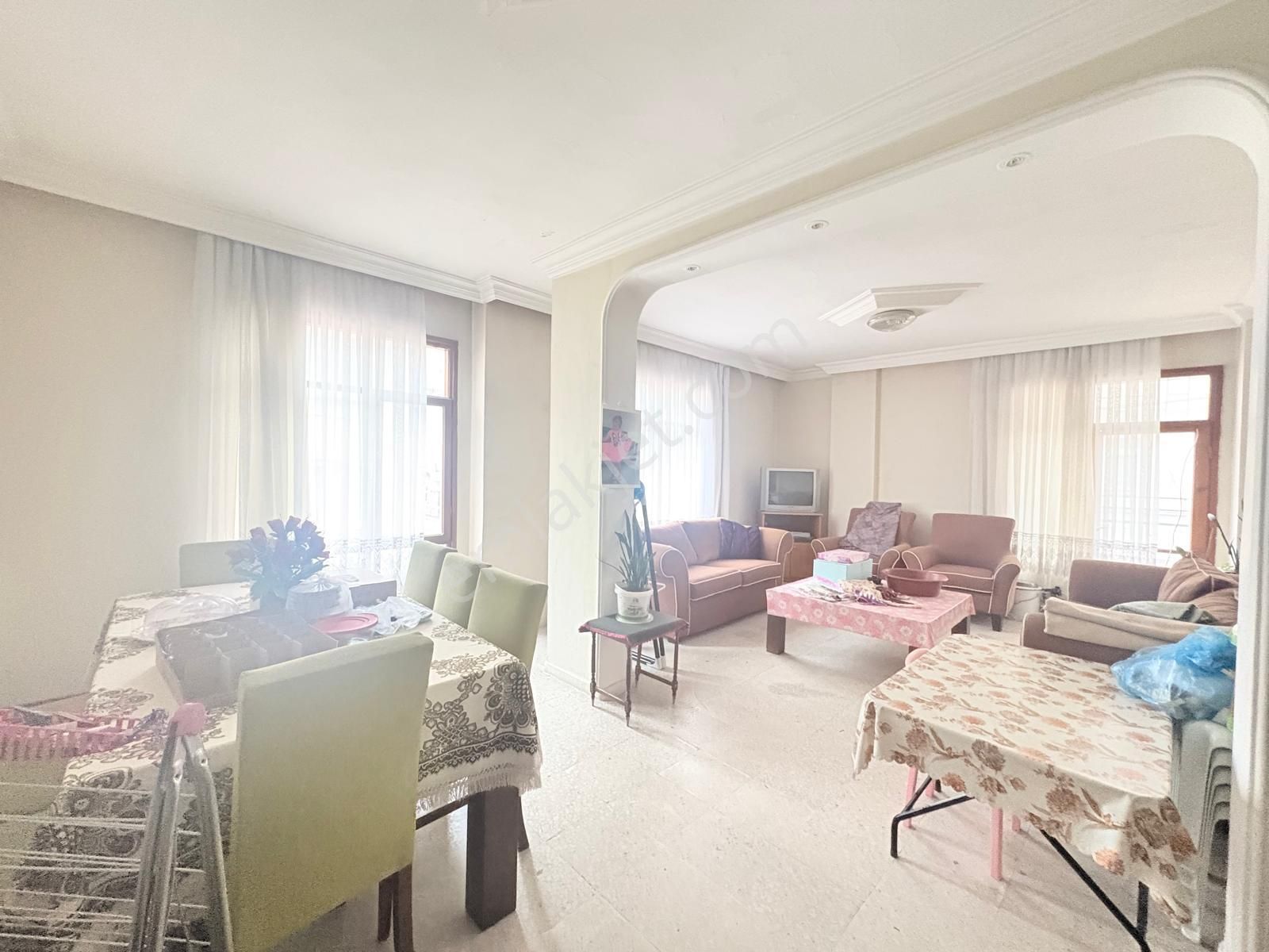 Prestij'den Mesudiye'de Geniş Oturumlu Temiz 4+1 Daire - Görsel 4