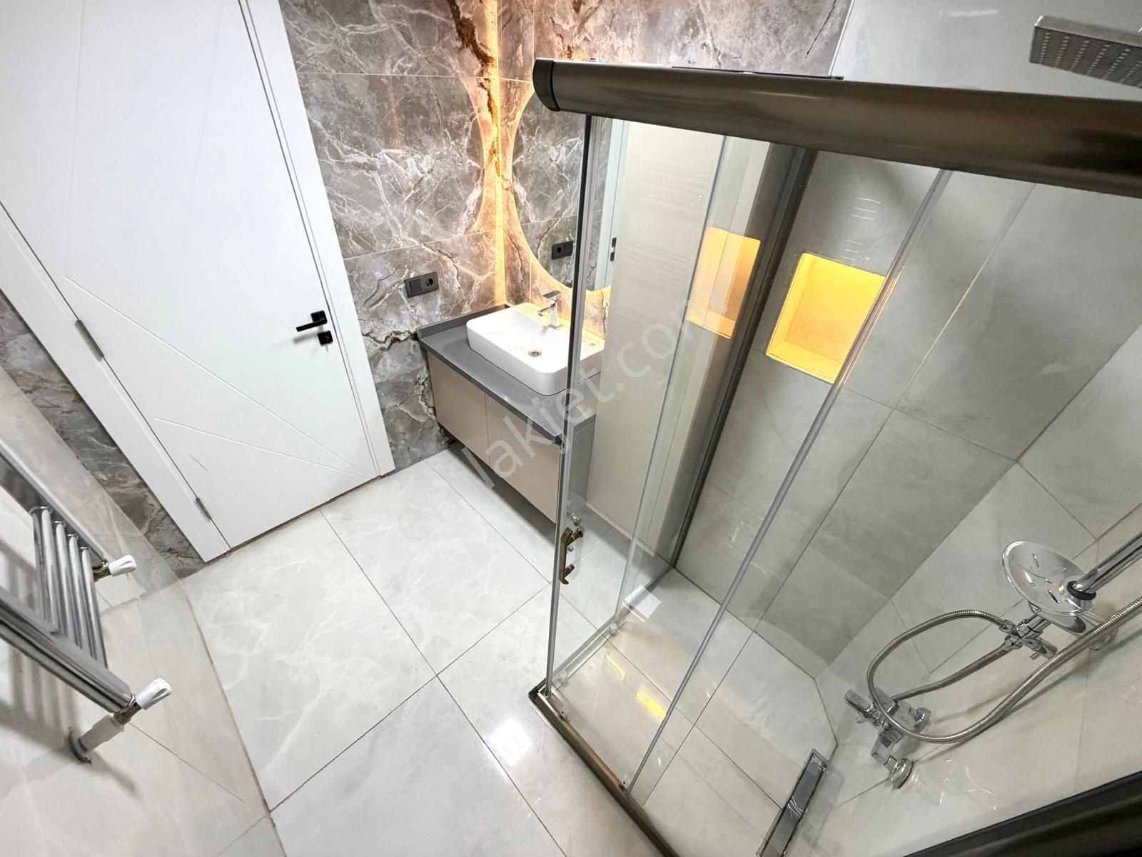 🏡 Referans'tan Akçay' Da İçi Modern Yapılı Ön Cephe Site İçerisinde 2+1 Daire - Görsel 21