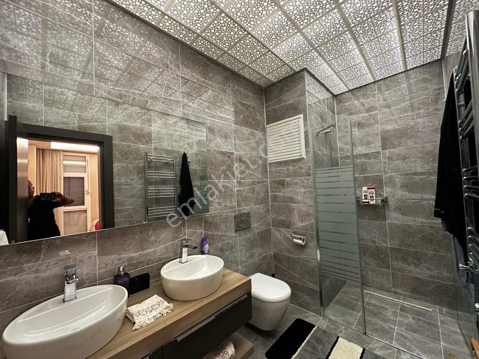 Kuşadası Ege Mah. Özenle Yapılmış Mimari Manzaralı Net 300 M2 - Görsel 32