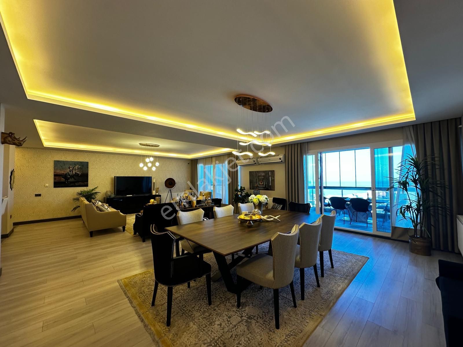 Kuşadası Ege Mah. Özenle Yapılmış Mimari Manzaralı Net 300 M2 - Görsel 11