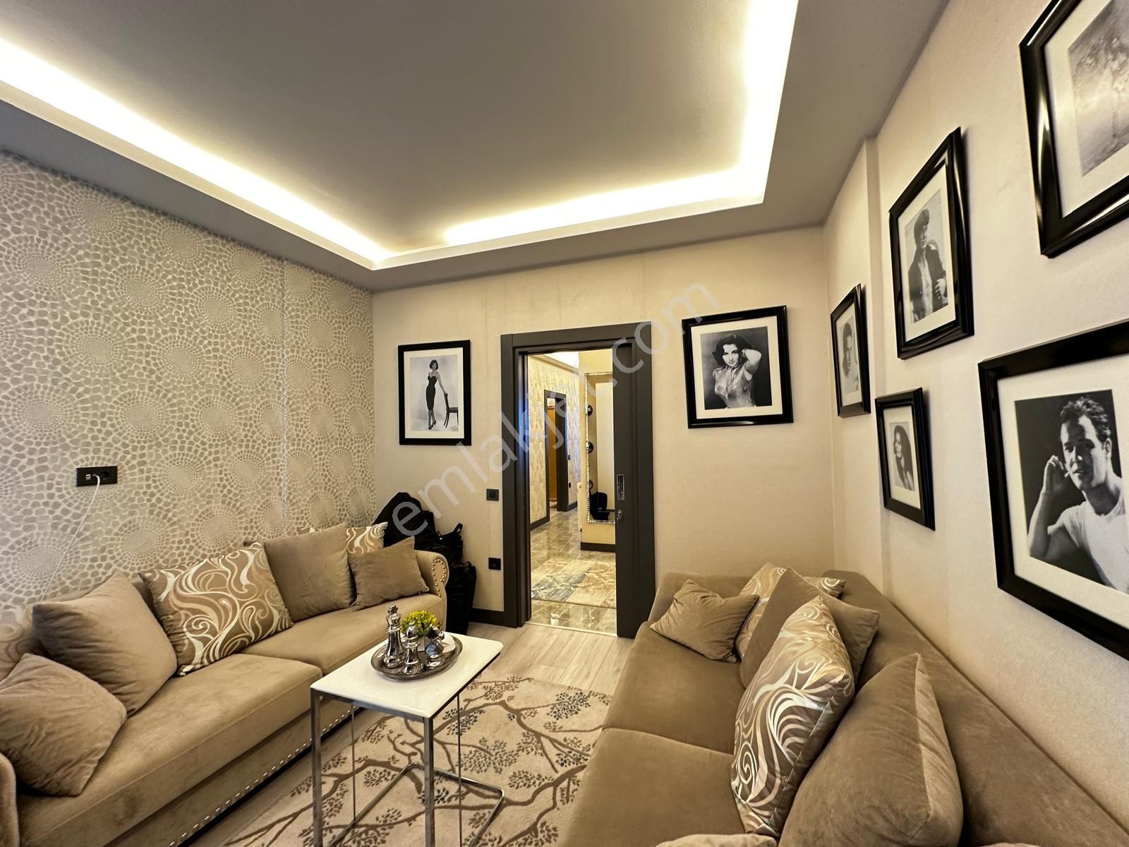 Kuşadası Ege Mah. Özenle Yapılmış Mimari Manzaralı Net 300 M2 - Görsel 10