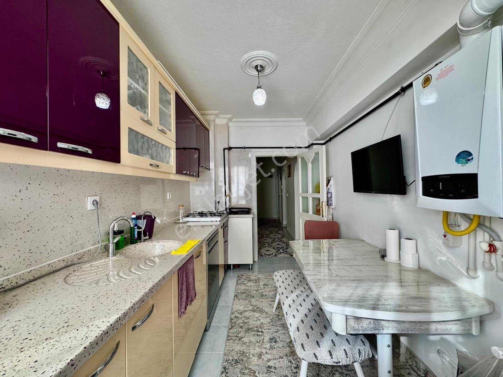 Kalecik Emlak'tan Merkez Mh'de Ara Kat'da Güney Cephe 3+1 - Görsel 3