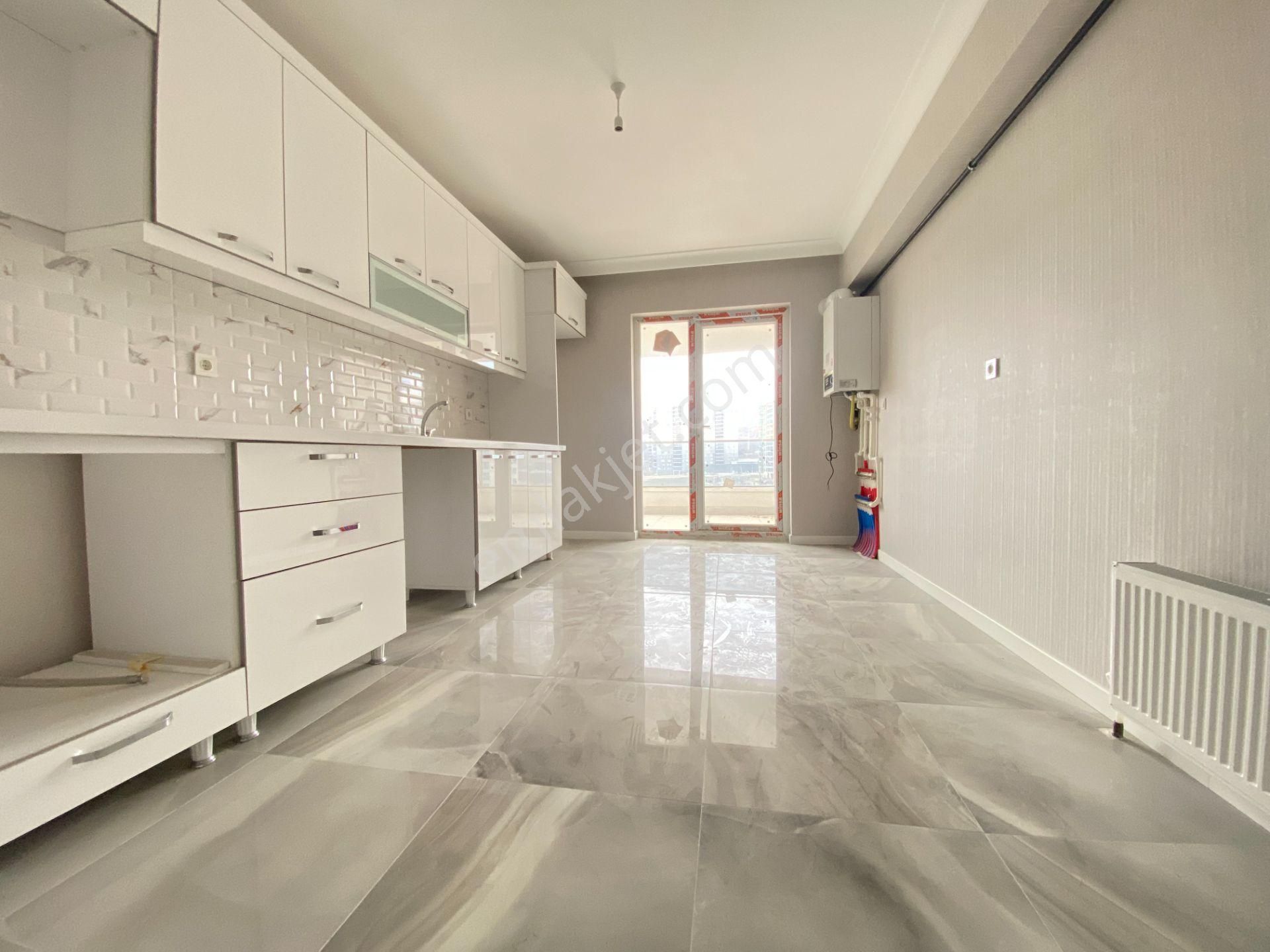 Gökçe Emlak'tan Sıfır 4+1 7.kat Güney Cephe Manzaralı Daire