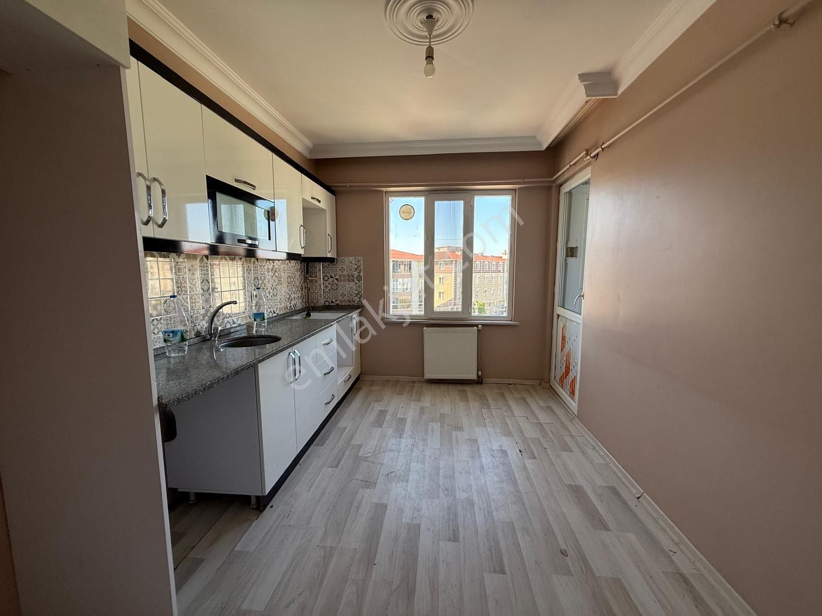 Çorlu Çobançeşmede 2+1 - 100m2 Satılık İskanlı Daire - Görsel 3