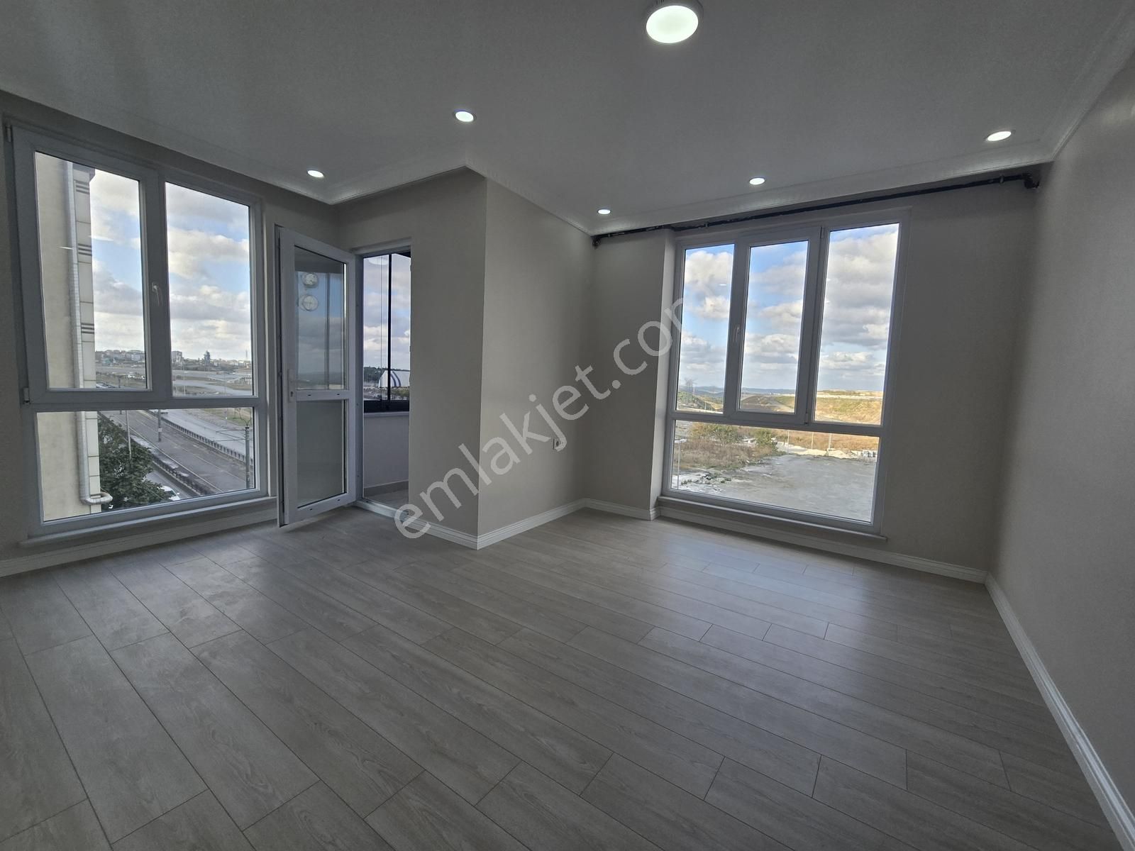 Pusula İnş.tan Malkoçoglu Mah Cadde Uzerinde 70m2 3kat Daire - Görsel 6