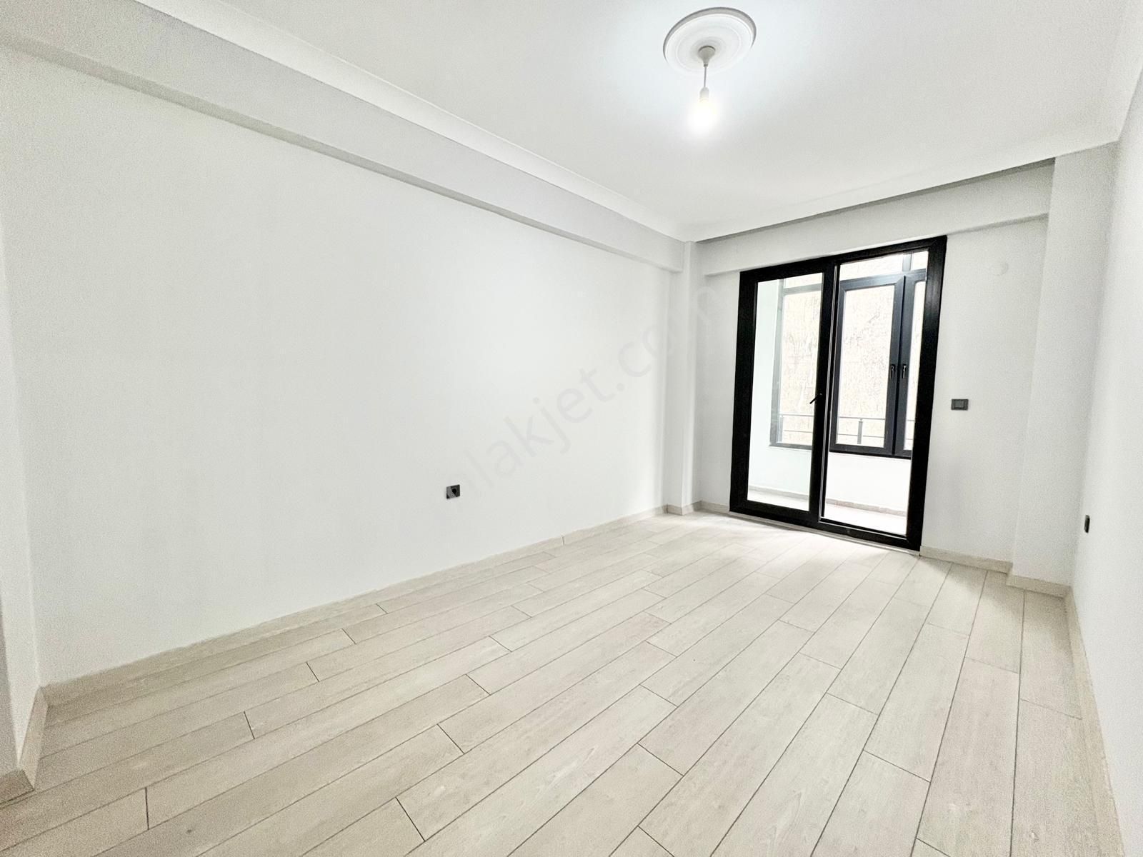 🏡 Referans'tan Akçay'da Ayrı Mutfak Ön Cephe 2+1 Daire - Görsel 15