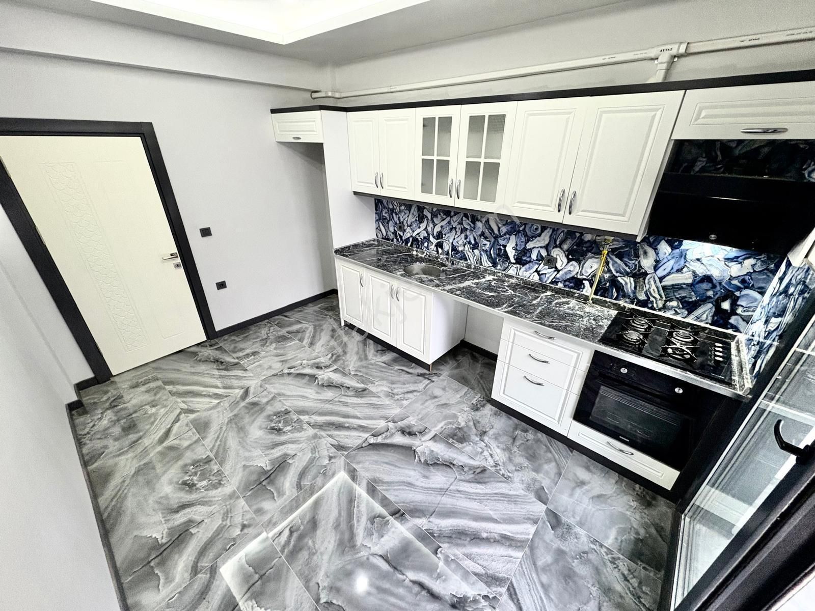 🏡 Referans'tan Akçay'da Ayrı Mutfak Ön Cephe 2+1 Daire - Görsel 6