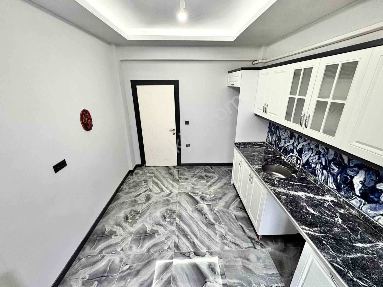 🏡 Referans'tan Akçay'da Ayrı Mutfak Ön Cephe 2+1 Daire - Görsel 5