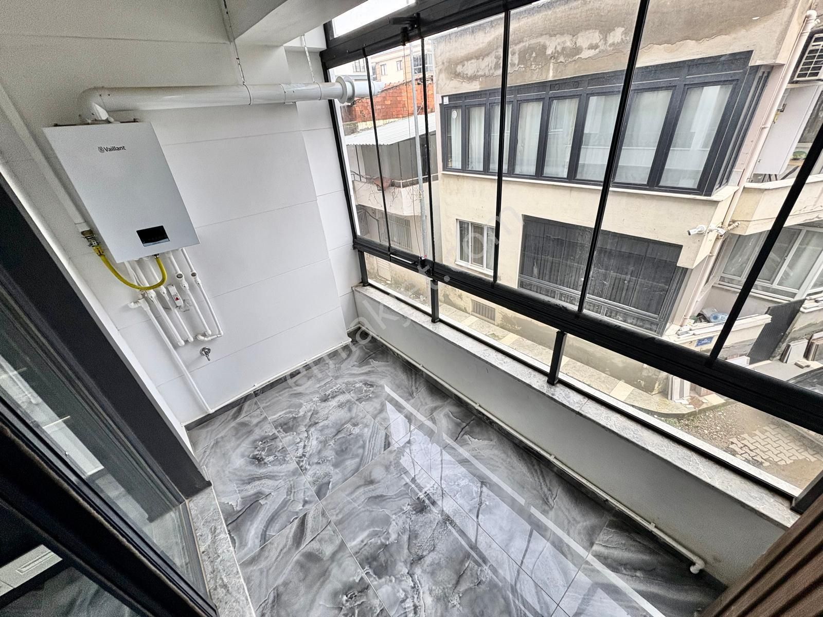 🏡 Referans'tan Akçay'da Ayrı Mutfak Ön Cephe 2+1 Daire - Görsel 7