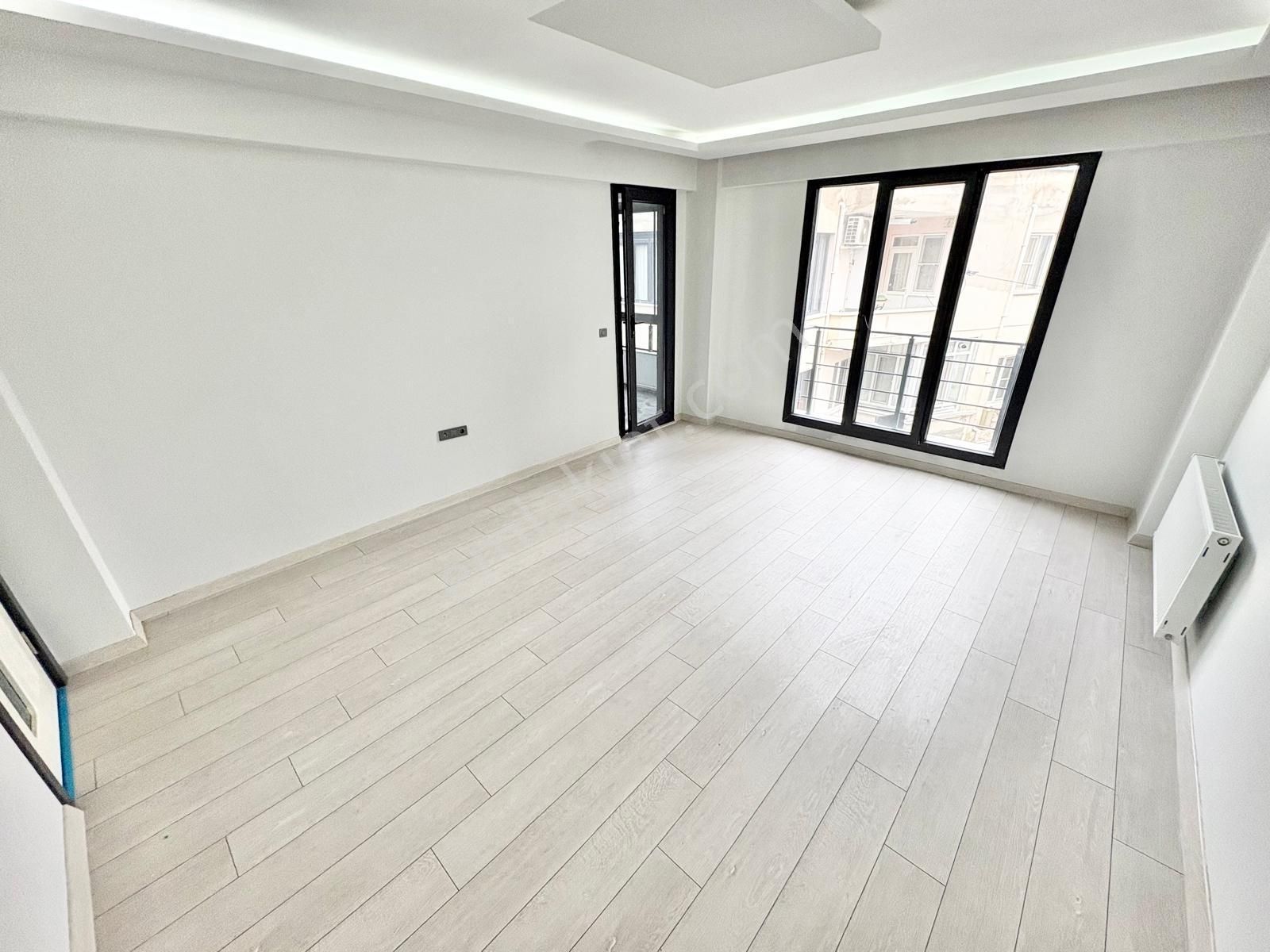 🏡 Referans'tan Akçay'da Ayrı Mutfak Ön Cephe 2+1 Daire - Görsel 13