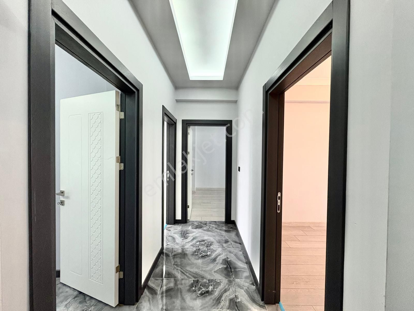 🏡 Referans'tan Akçay'da Ayrı Mutfak Ön Cephe 2+1 Daire - Görsel 23