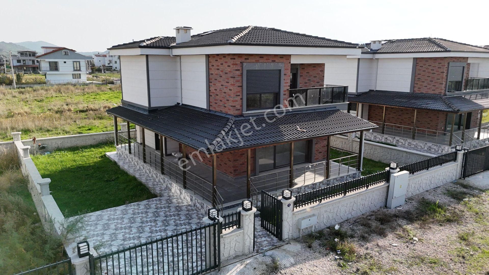 İzmir Dikili Cumhuriyet Mahalle Satılık Sıfır 4+1 Müstakil Villa - Görsel 3