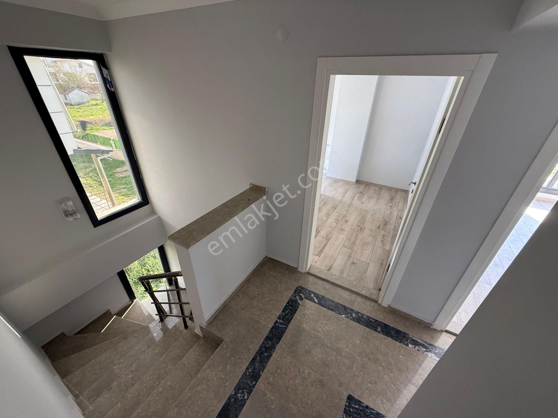 İzmir Dikili Cumhuriyet Mahalle Satılık Sıfır 4+1 Müstakil Villa - Görsel 32