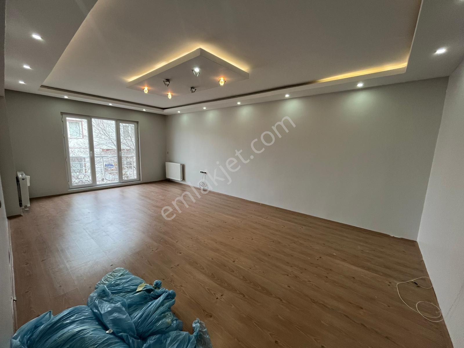 Hayal'den Mareşal Ç. Mh^de Katta Asansörlü Ön Cp. E.banyolu Ful Yapılı 3+1