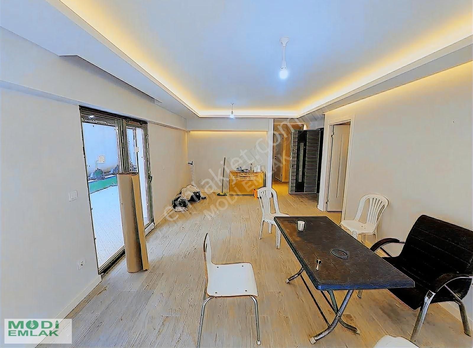 Üsküdar'da Sıfır, Bahçeli 2+1 Daire: 130m² Bahçe, Merkezi Konum - Görsel 4