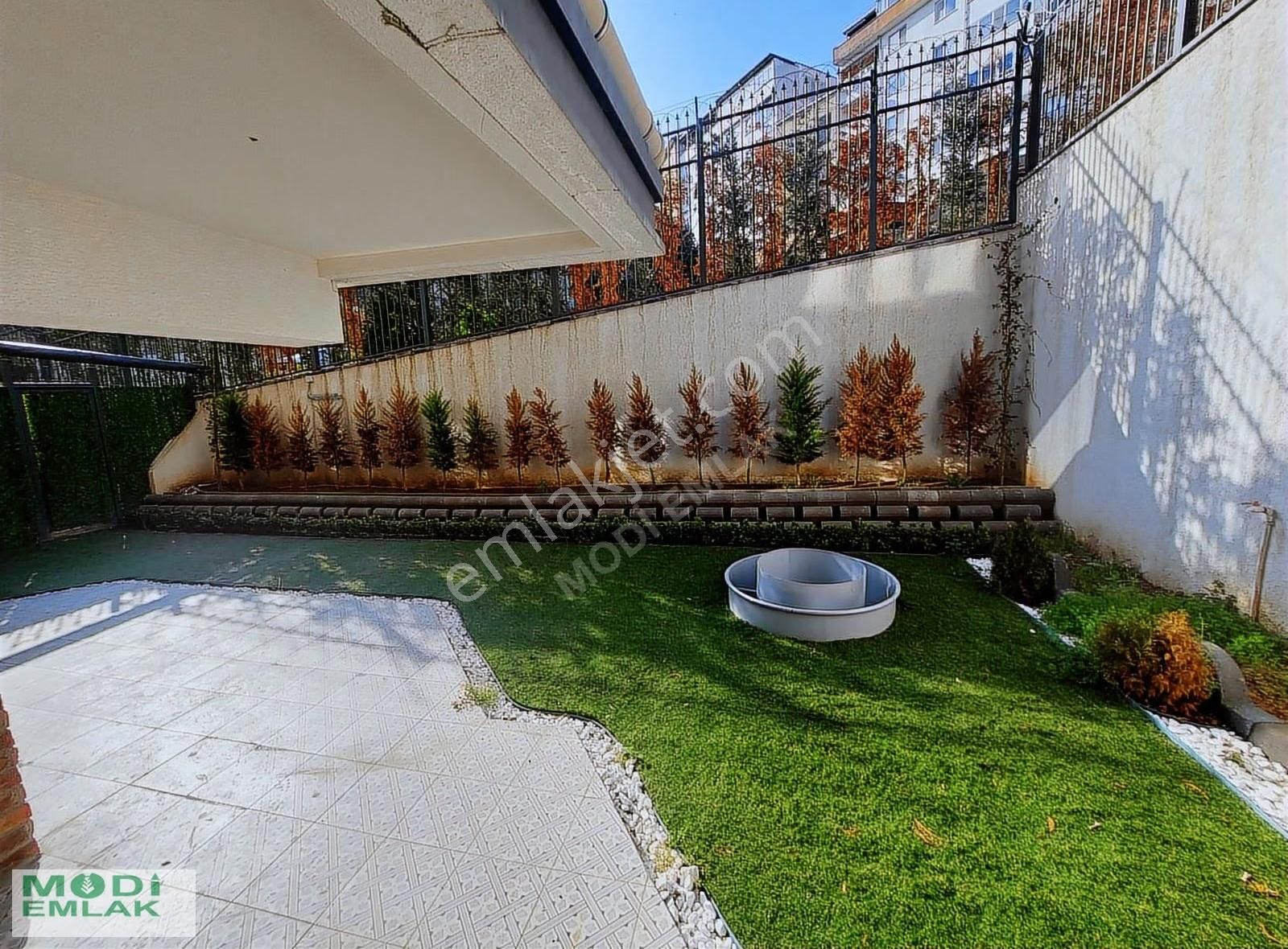 Üsküdar'da Sıfır, Bahçeli 2+1 Daire: 130m² Bahçe, Merkezi Konum - Görsel 2