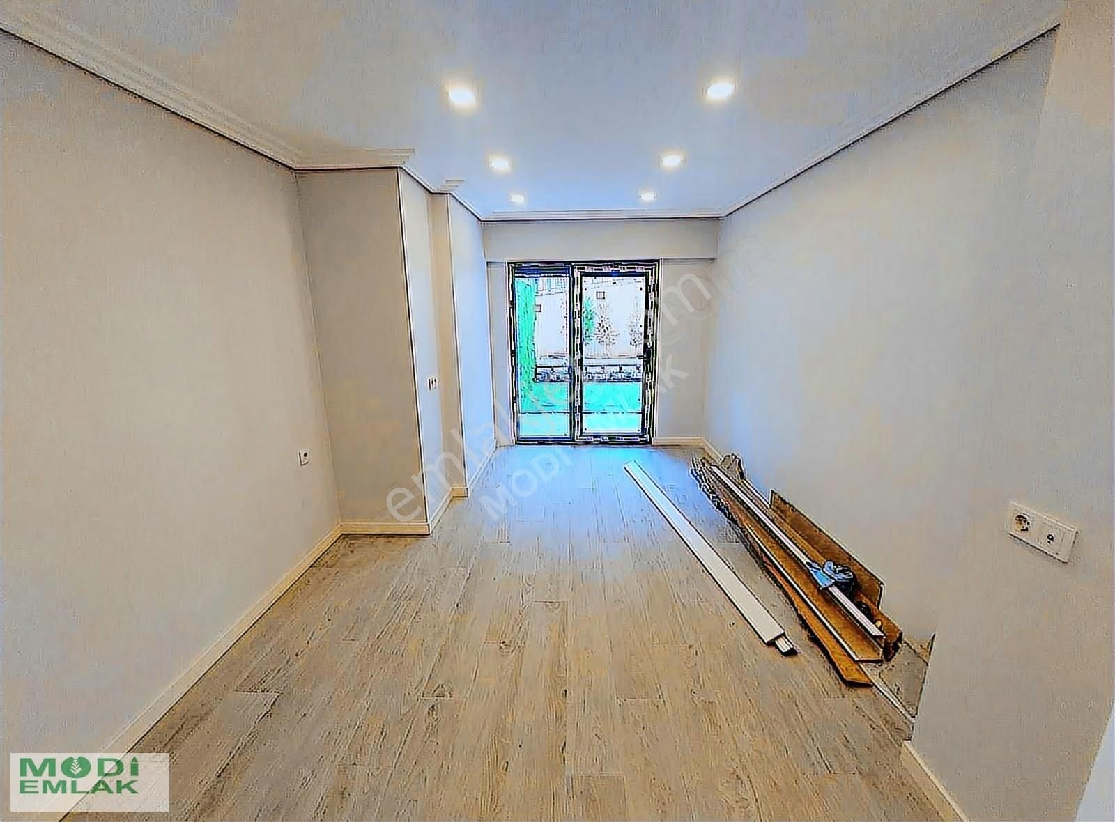 Üsküdar'da Sıfır, Bahçeli 2+1 Daire: 130m² Bahçe, Merkezi Konum - Görsel 20