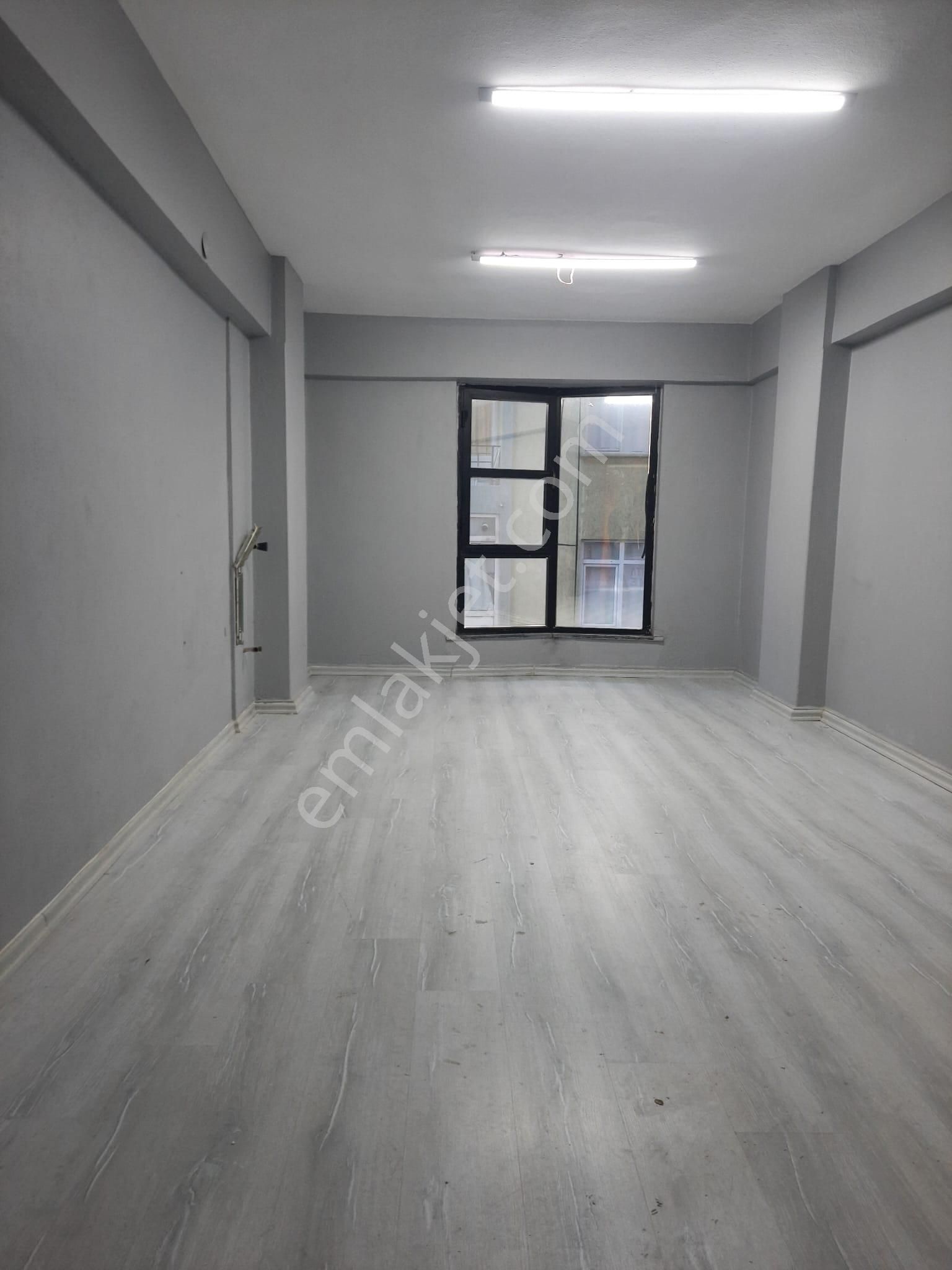 Pendik Uzmanı Cemal Kınay'dan Çarşı Merkezde Kiralık Ofis - Görsel 3