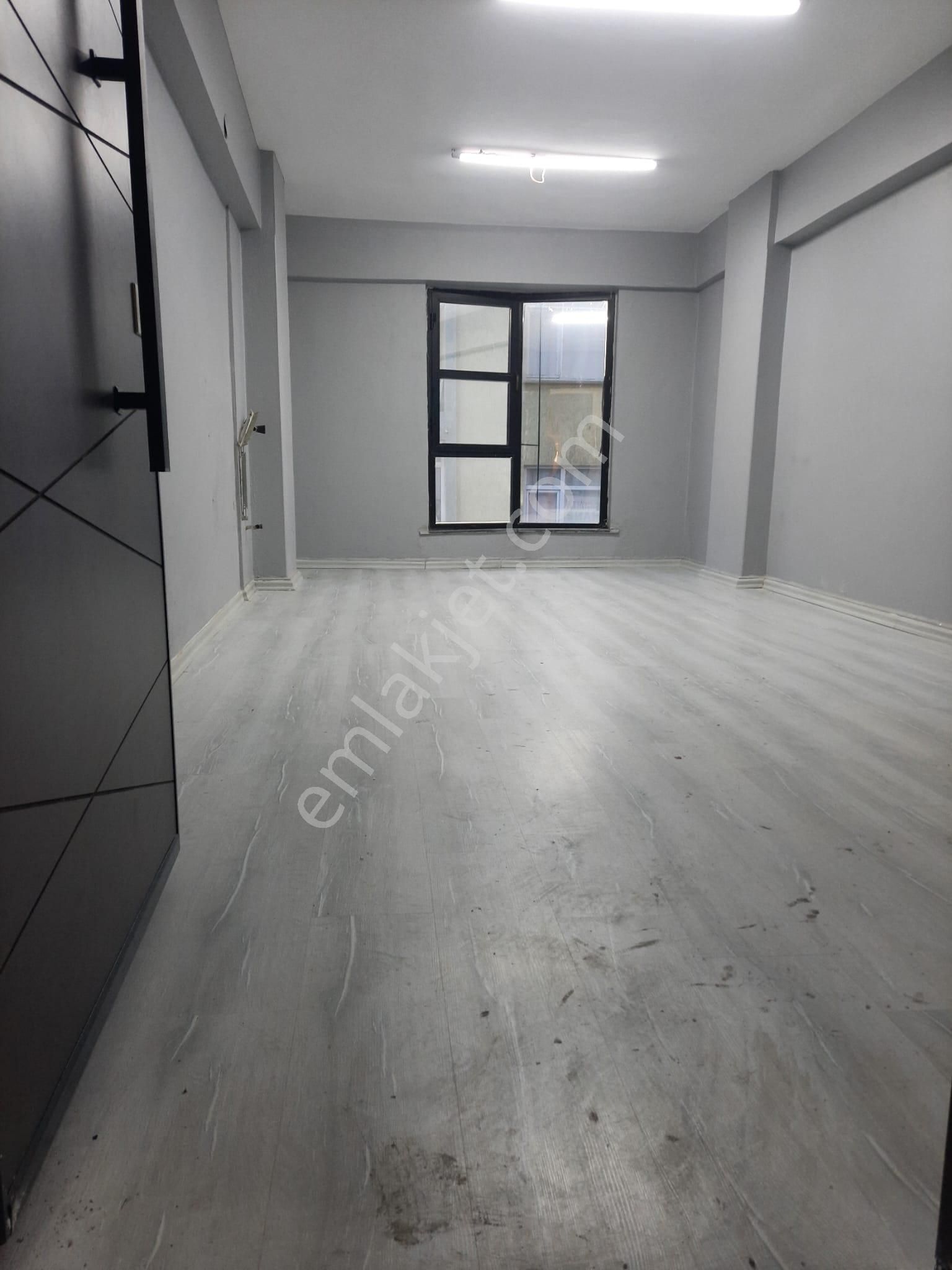 Pendik Uzmanı Cemal Kınay'dan Çarşı Merkezde Kiralık Ofis