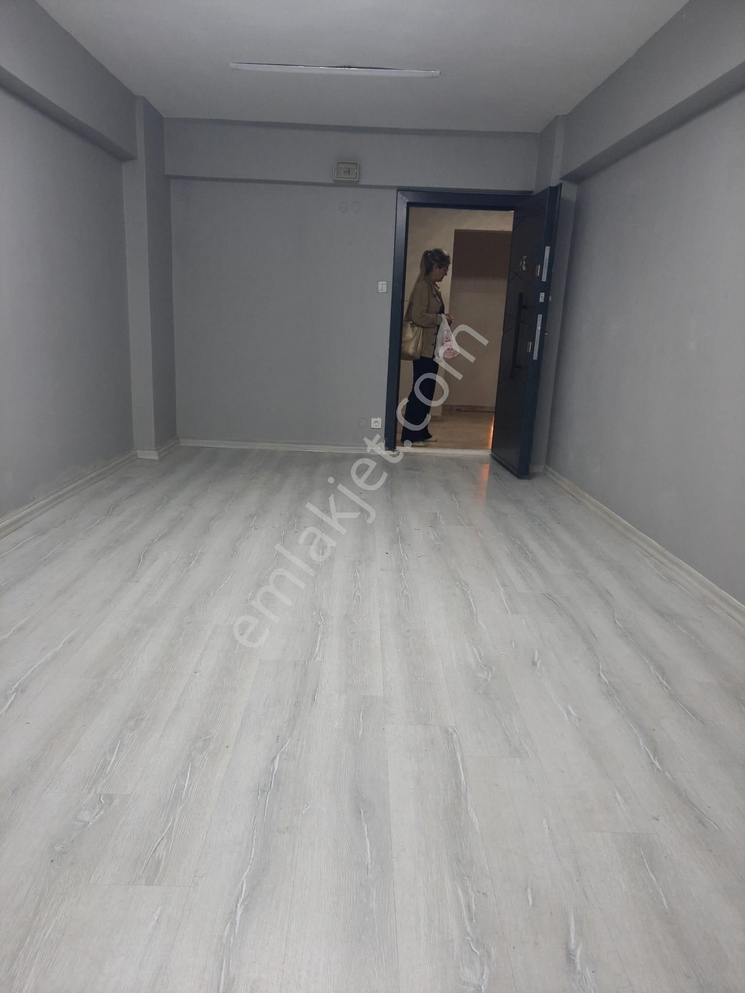 Pendik Uzmanı Cemal Kınay'dan Çarşı Merkezde Kiralık Ofis - Görsel 7