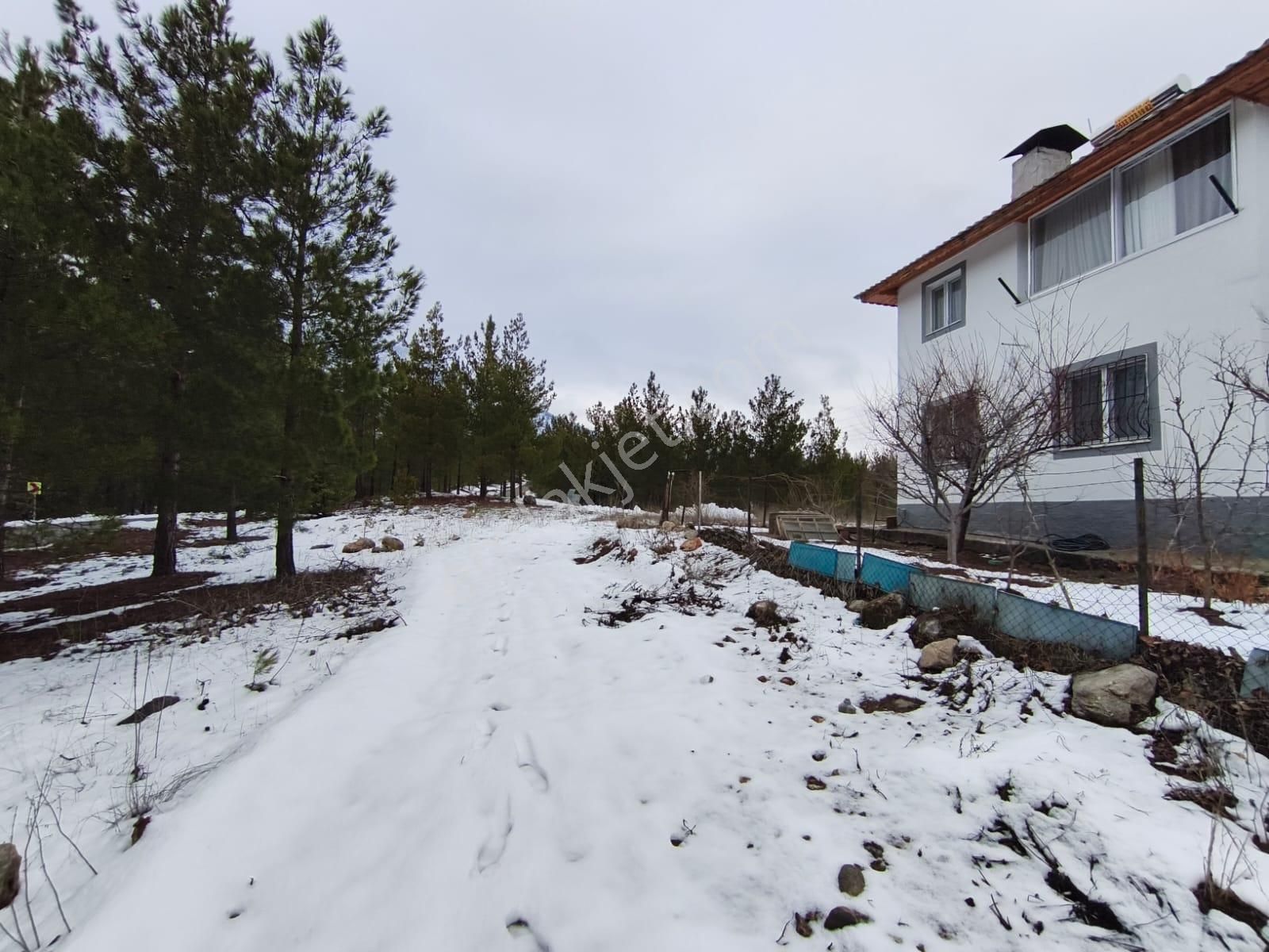 Kar Emlaktan Yeni Konacıkta Çarşı Merkezine Yakın 400 M2 Satılık Arsa - Görsel 9