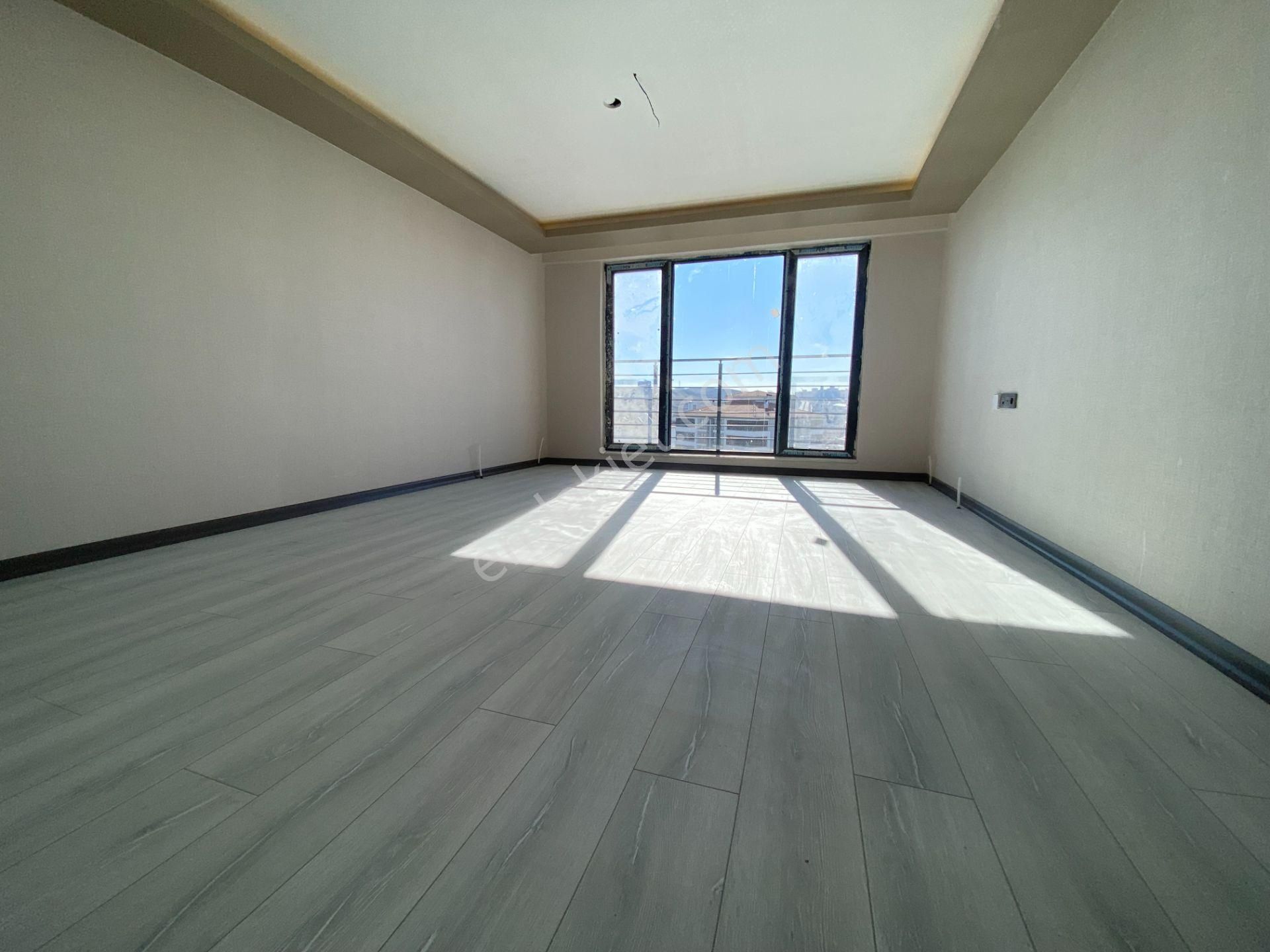 Gökçe Emlak'tan Sarayda Ultralüx Sitede 4+1 Loft Daire - Görsel 2