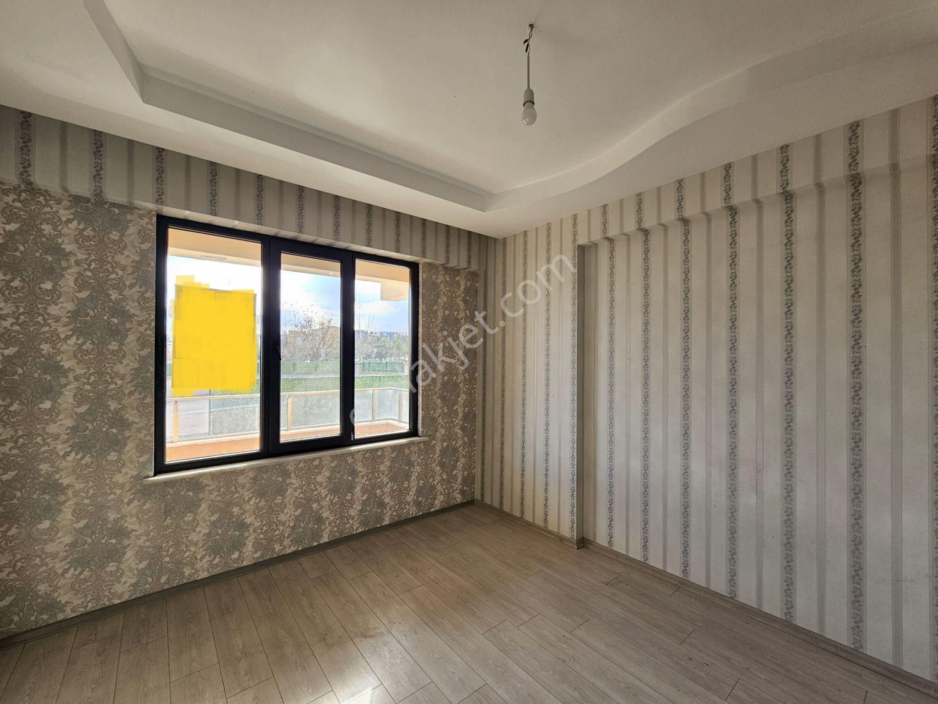 Selahaddin Eyyübi Mahallesinde Kapalı Otoparklı 3+1 Satılık Fırsat Daire - Görsel 3