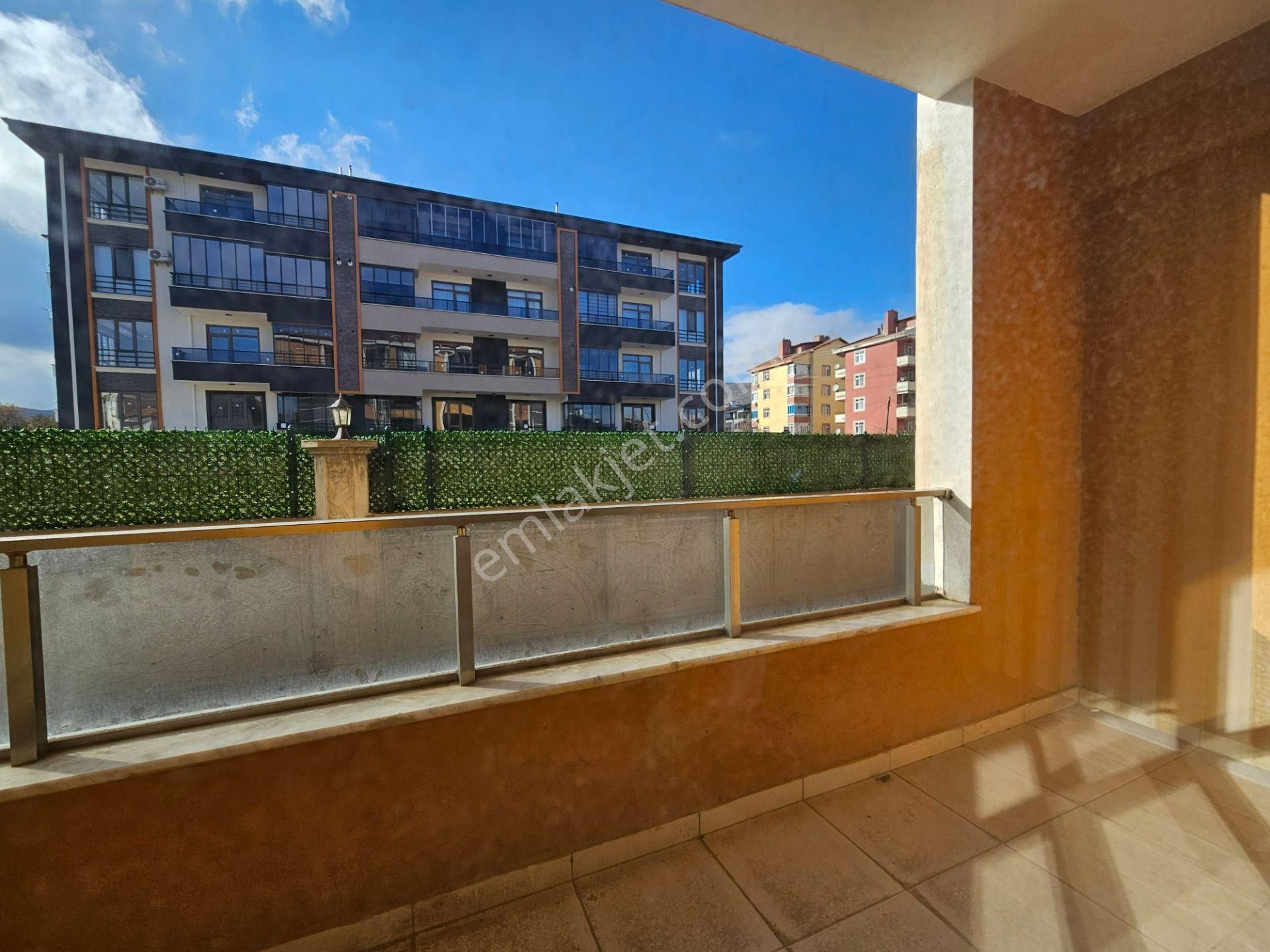 Selahaddin Eyyübi Mahallesinde Kapalı Otoparklı 3+1 Satılık Fırsat Daire - Görsel 20