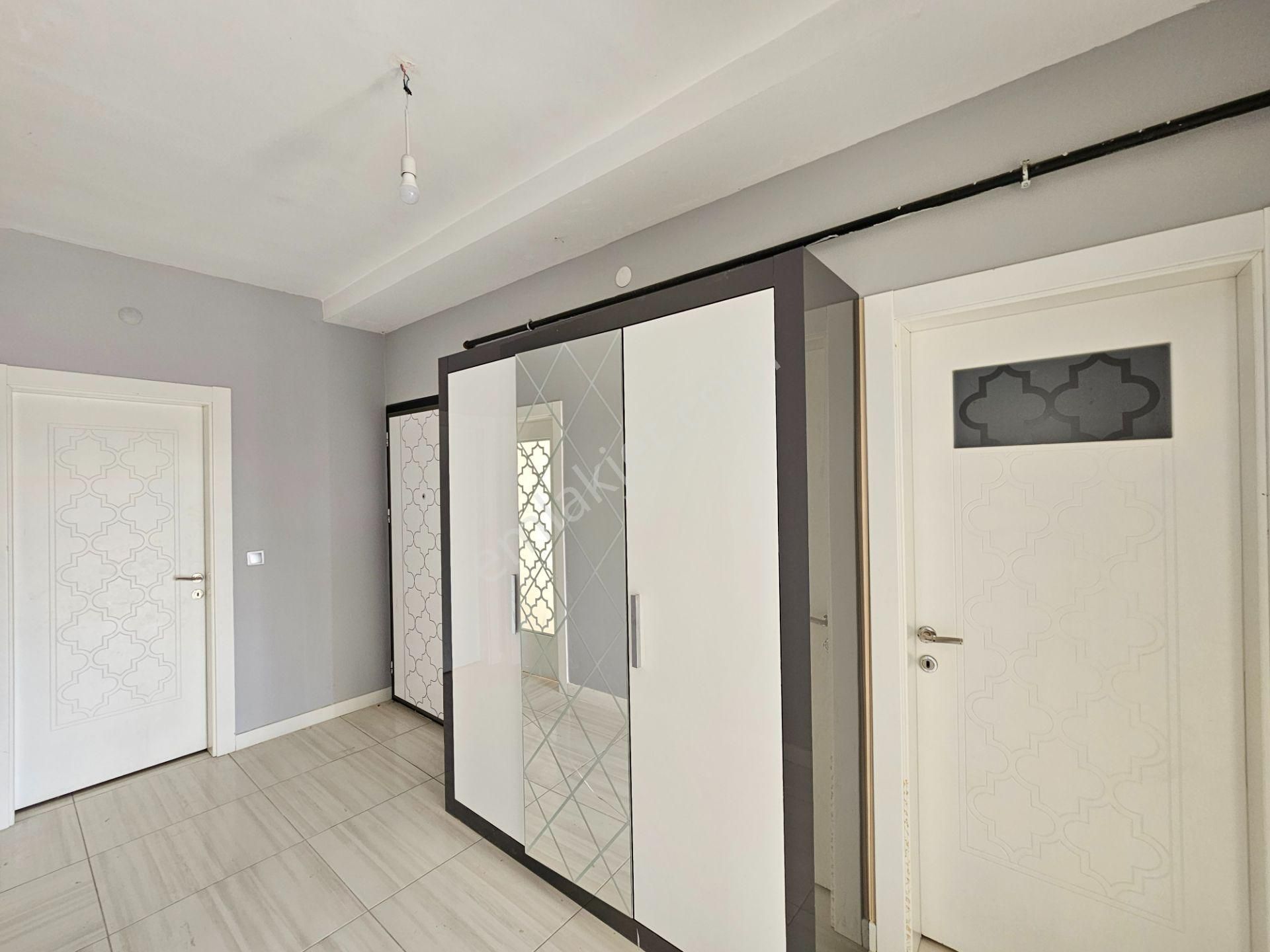 Selahaddin Eyyübi Mahallesinde Kapalı Otoparklı 3+1 Satılık Fırsat Daire - Görsel 4