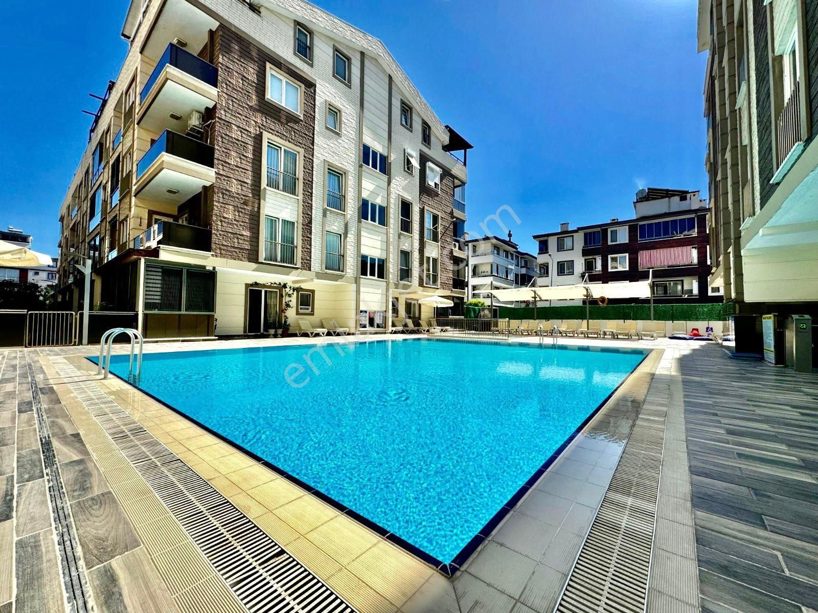 🏡 Referans'tan Altınkum'da Havuzlu Kapalı Otoparklı 1+0 Stüdyo Daire