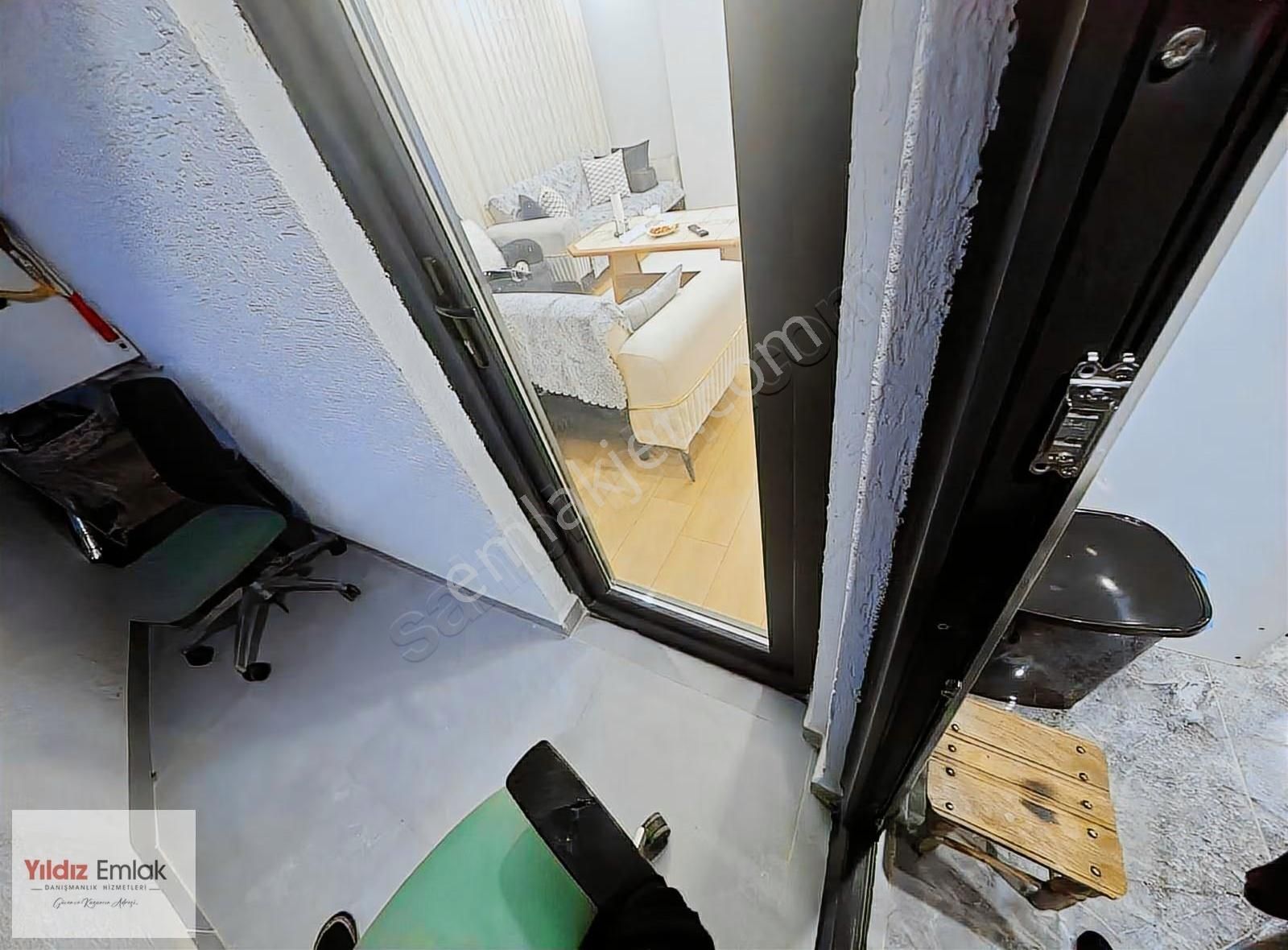 Tuzla Caddesi Yakını Yerden Isıtmalı Satılık 2+1 Ara Kat - Görsel 17