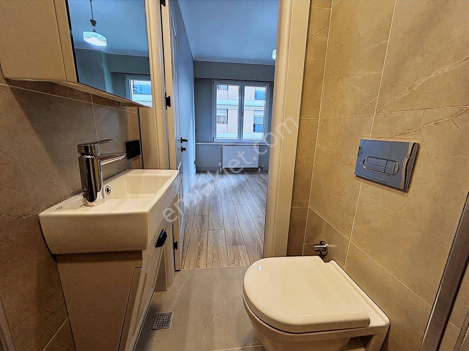 Suadiye Sahil'de 7/24 Güvenlikli Havuzlu Balkonlu Net 80m2 2+1 - Görsel 15