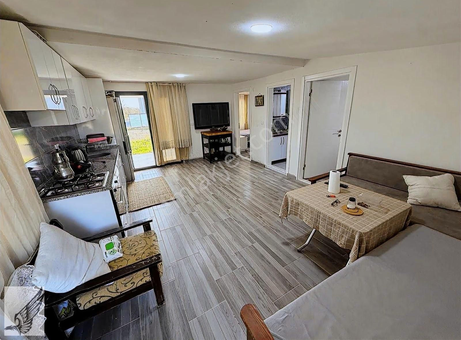 Seferihisarda Akarca'da 2+1 Resmi Evi Olan 3dönüm Tarla - Görsel 8