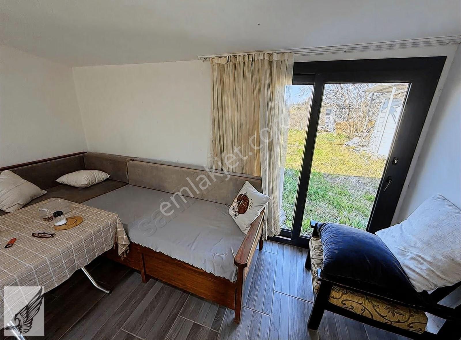 Seferihisarda Akarca'da 2+1 Resmi Evi Olan 3dönüm Tarla - Görsel 5