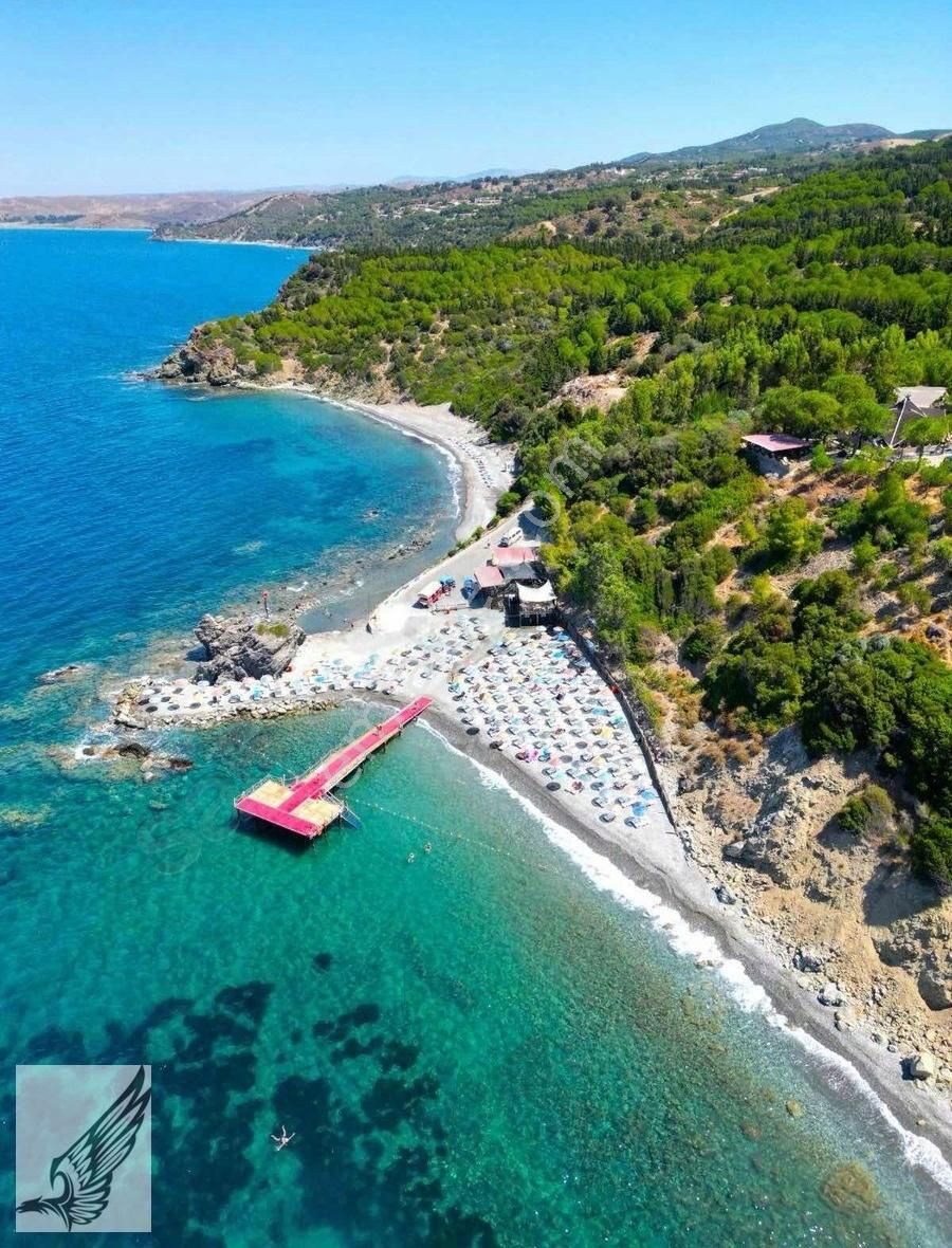 Seferihisar Banksis Sitesinde 3+2 Eşyalı Satılık Villa