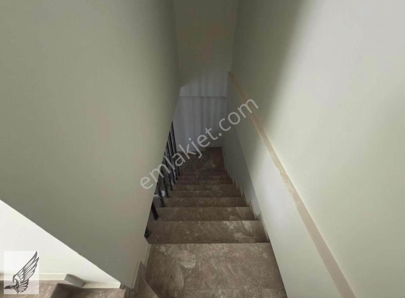 Semtin Gözde Mahallesinde 4+1 Lüks Villa - Görsel 8