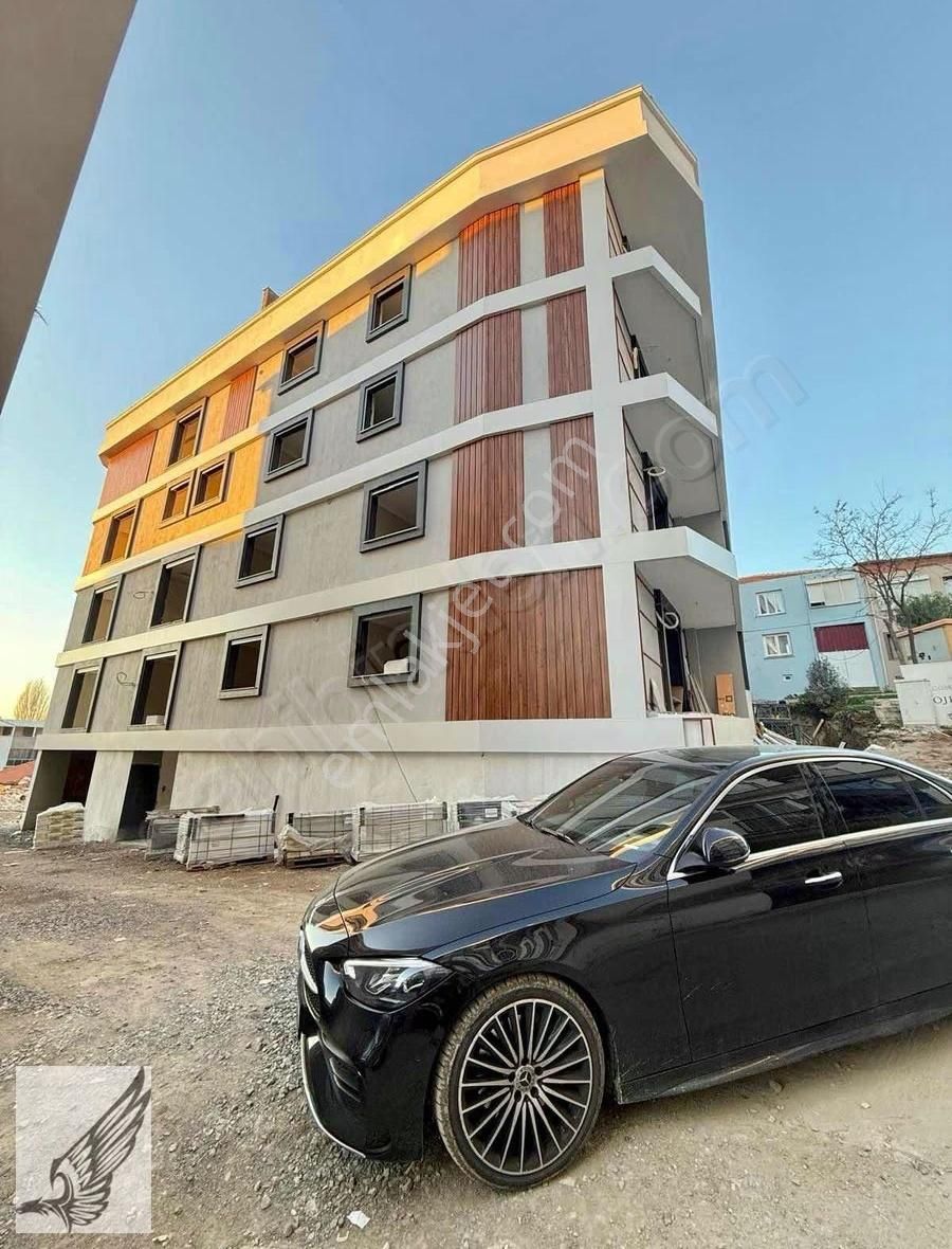 Hıdırlık Mahallesinde Köşe Konumda Geniş 1+1 - Görsel 2