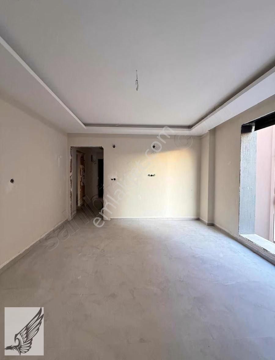 Hıdırlık Mahallesinde Köşe Konumda Geniş 1+1 - Görsel 8