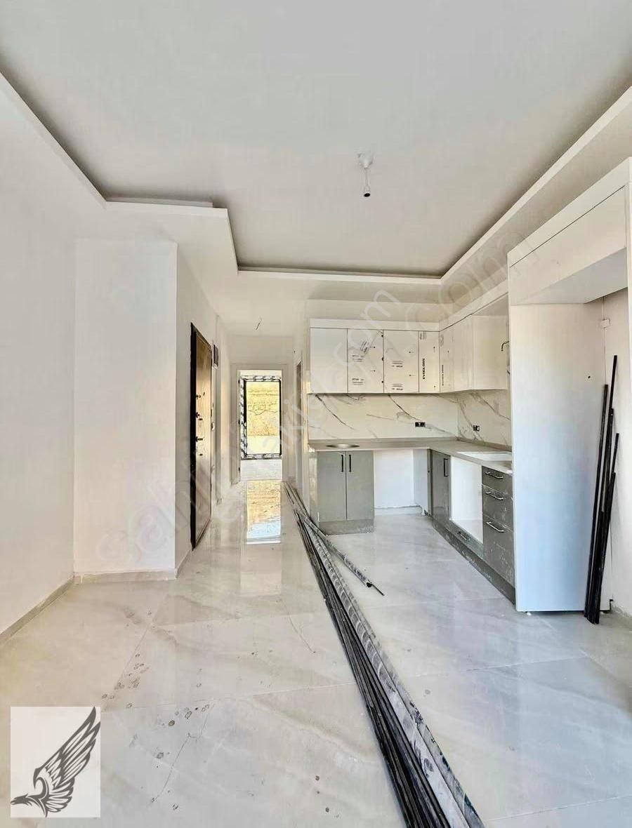 Hıdırlık Mahallesinde 2 Katlı Şirin Binada Bahçe Kullanımlı 1+1 - Görsel 5